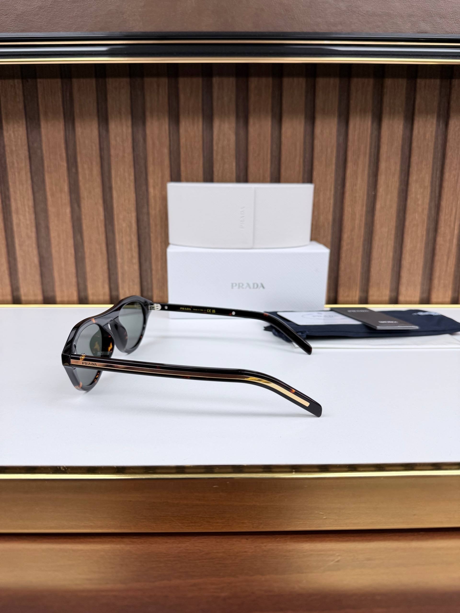 Eyewear Sunglasses