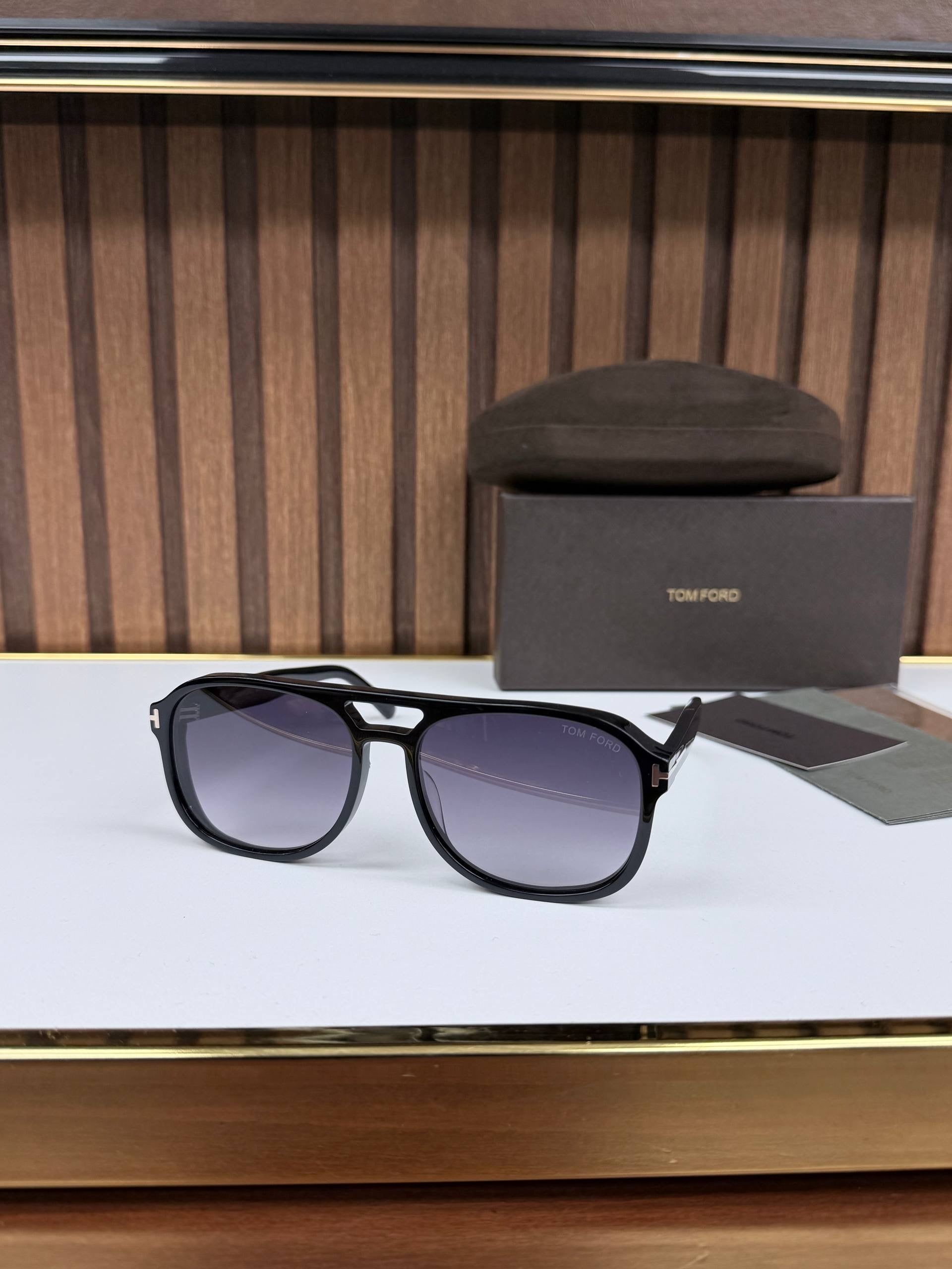 Eyewear Sunglasses