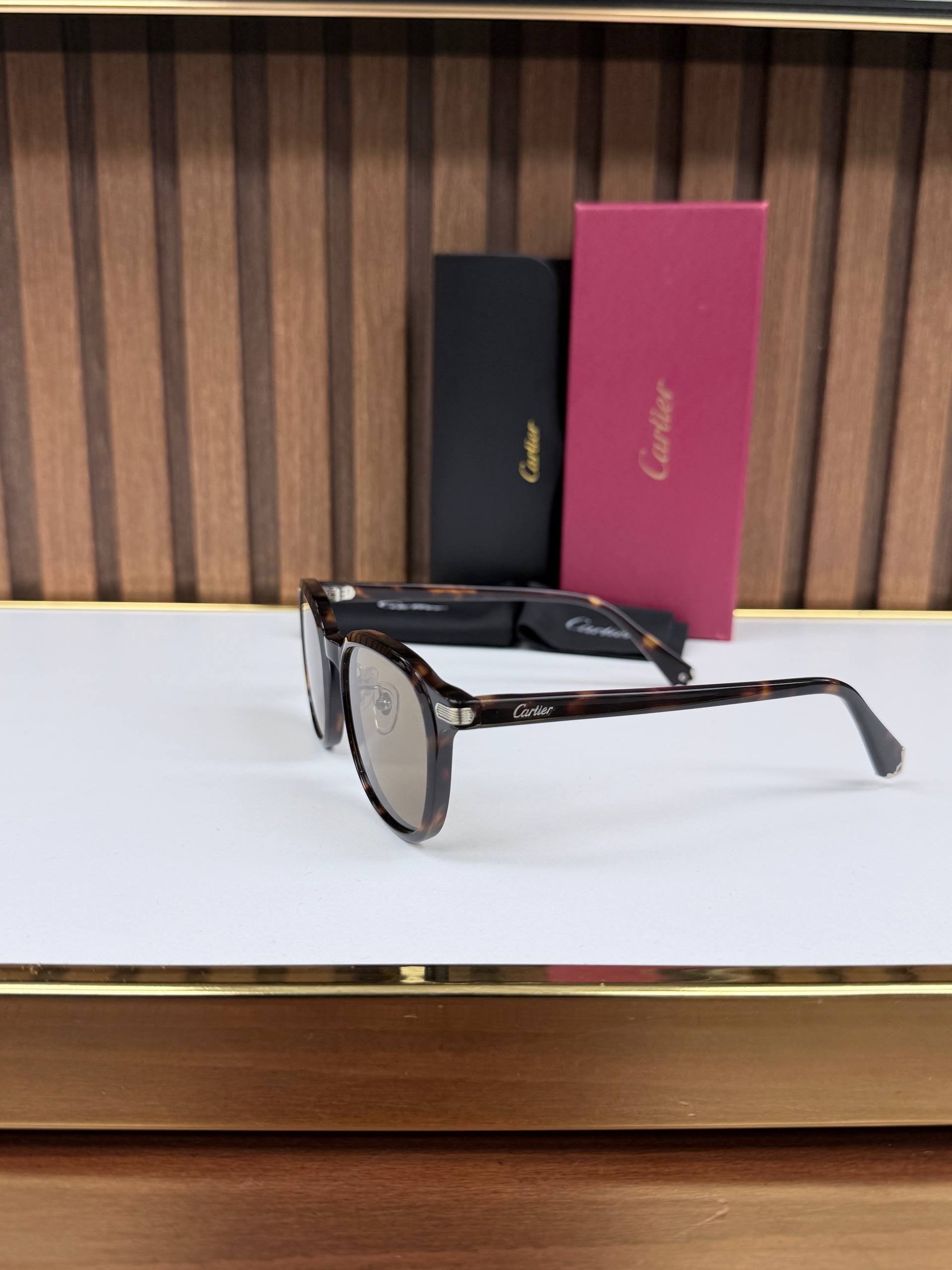 Eyewear Sunglasses