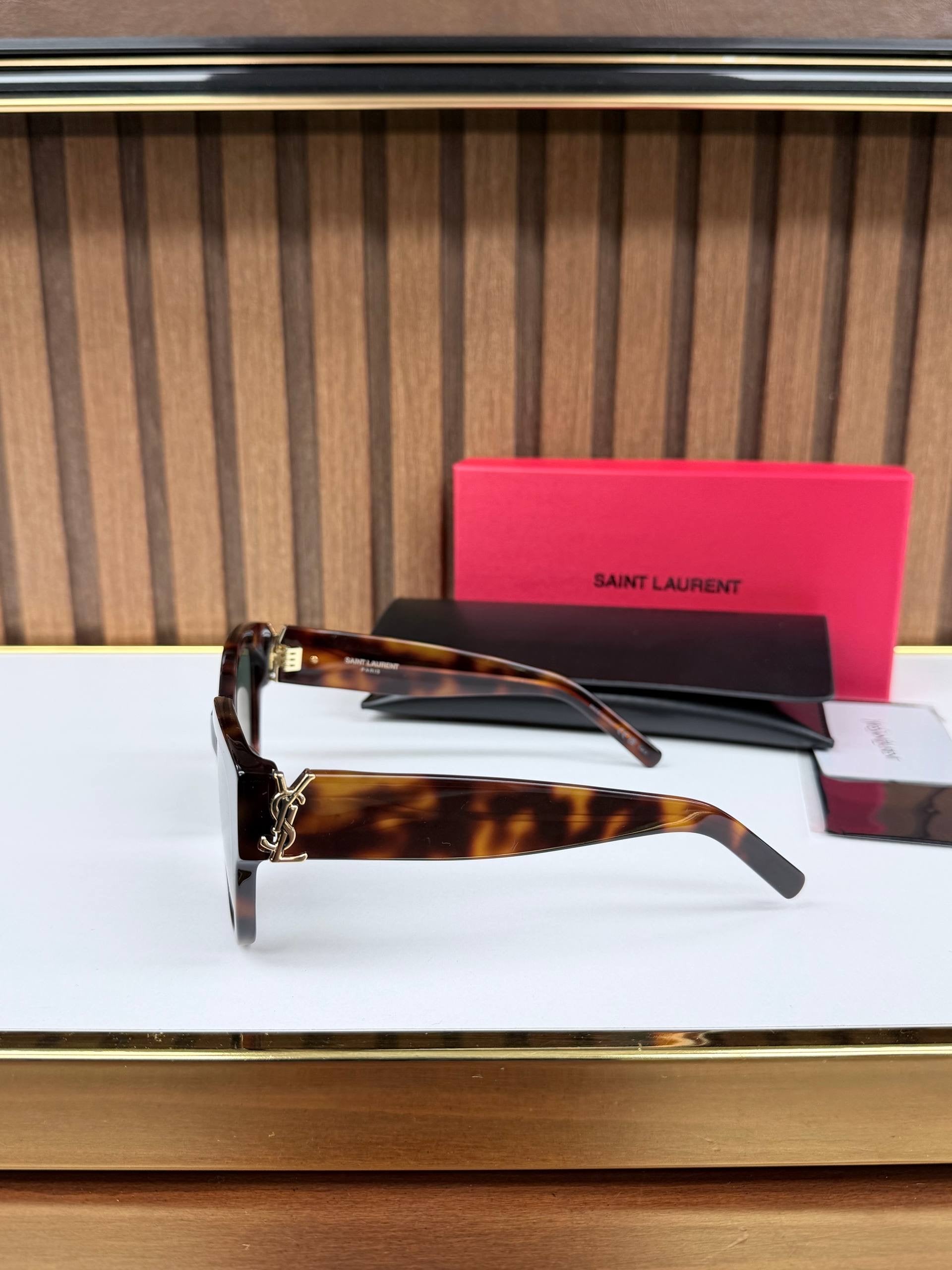 Eyewear Sunglasses