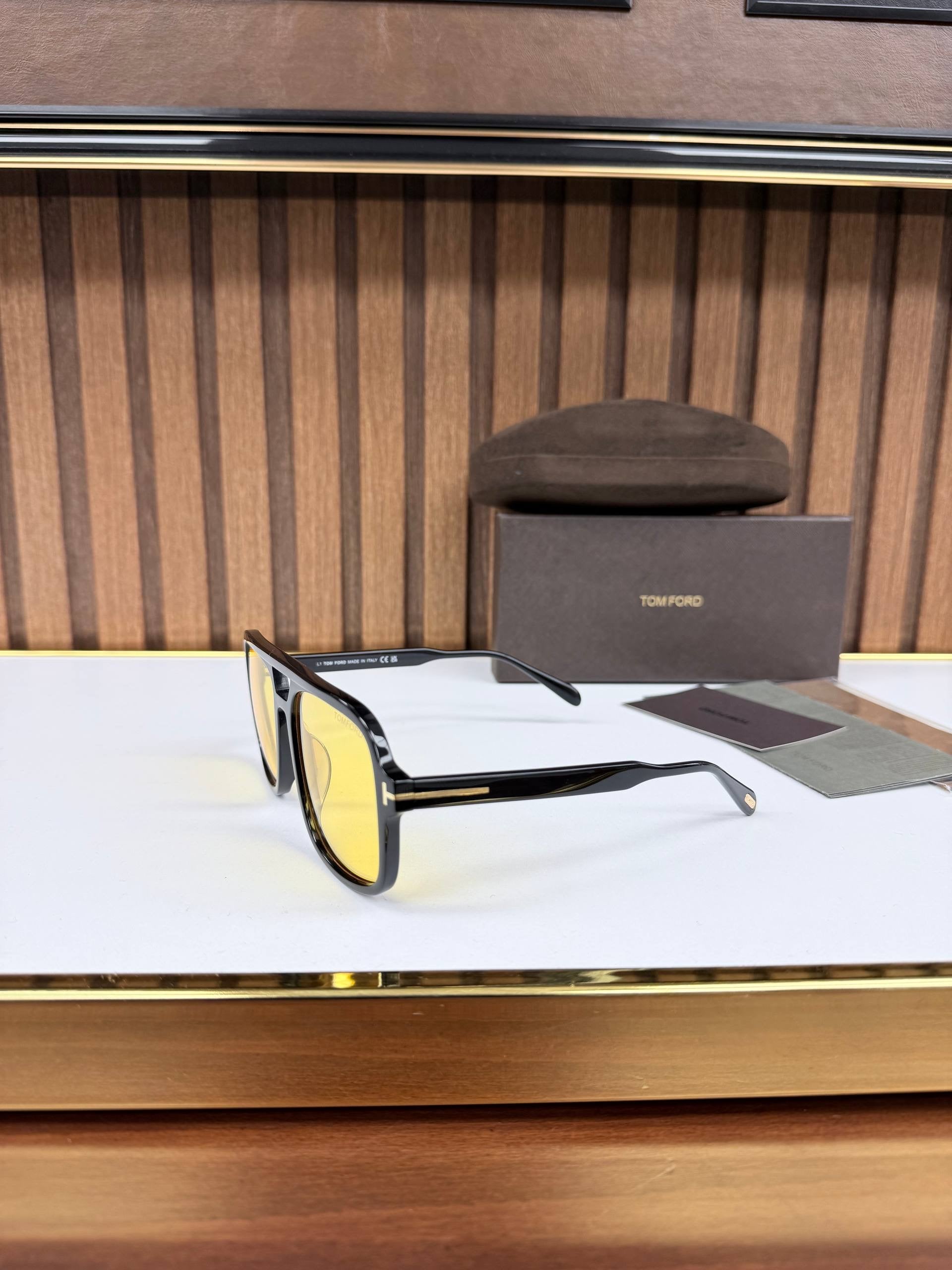 Eyewear Sunglasses