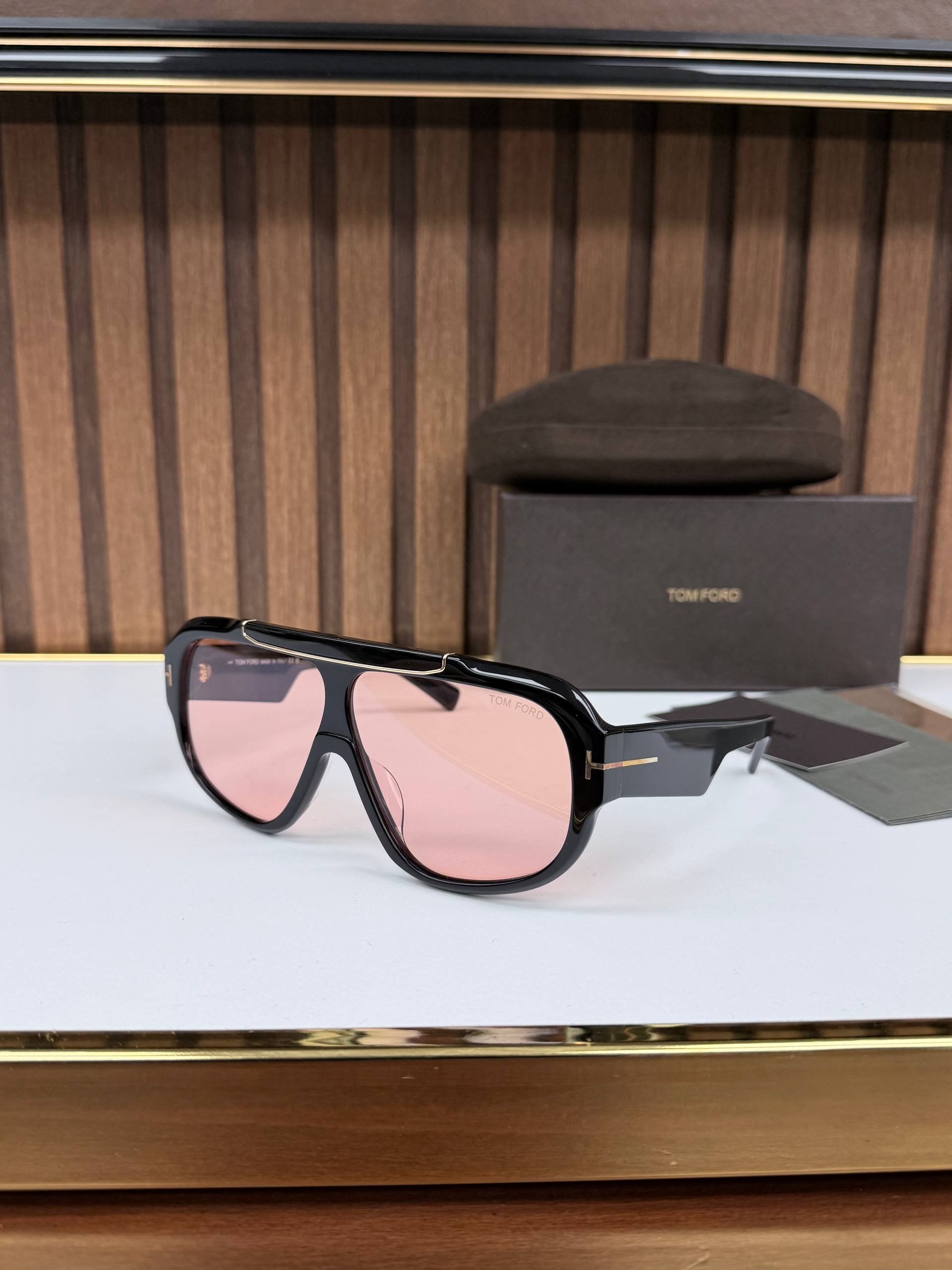 Eyewear Sunglasses