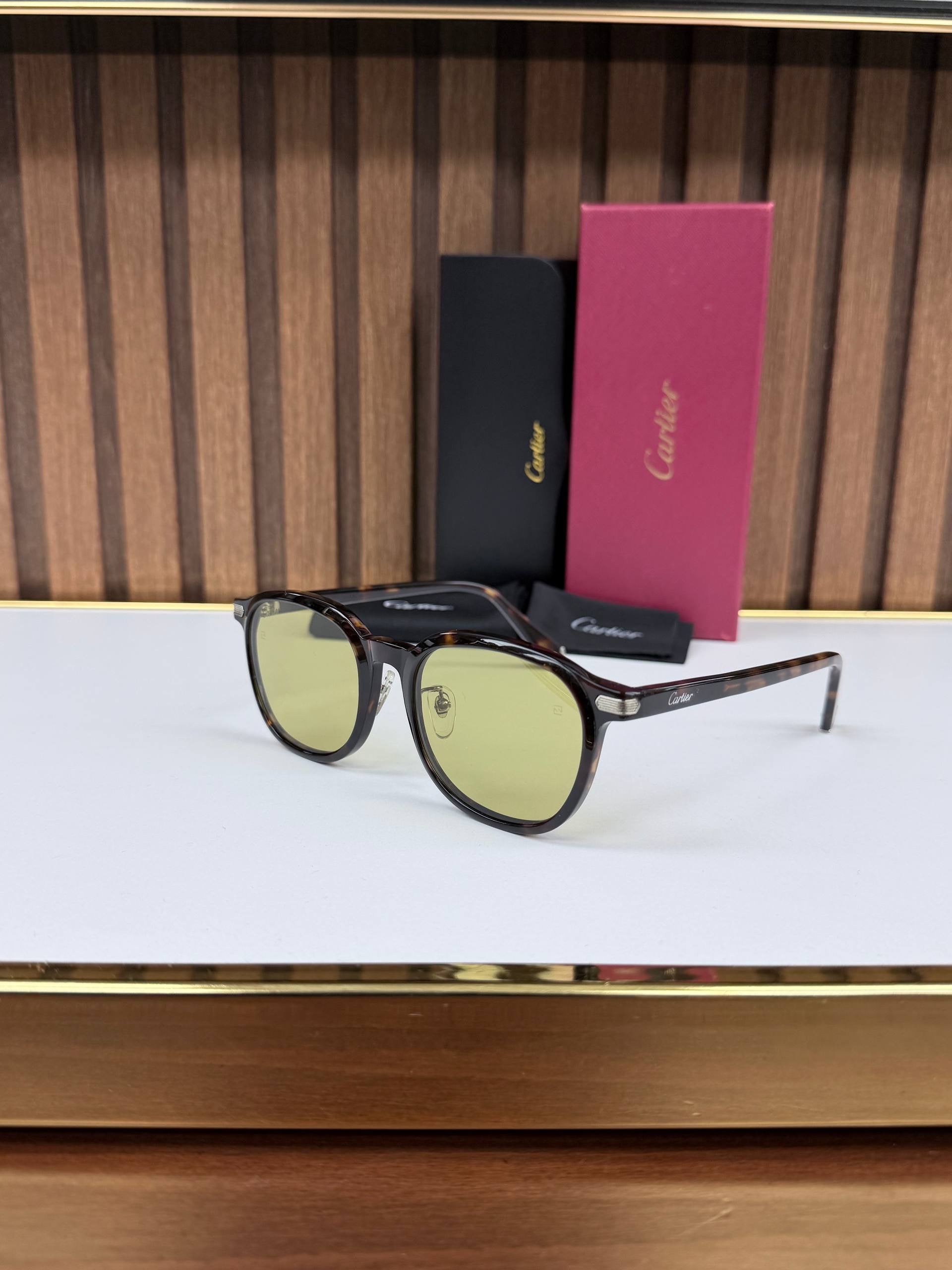 Eyewear Sunglasses