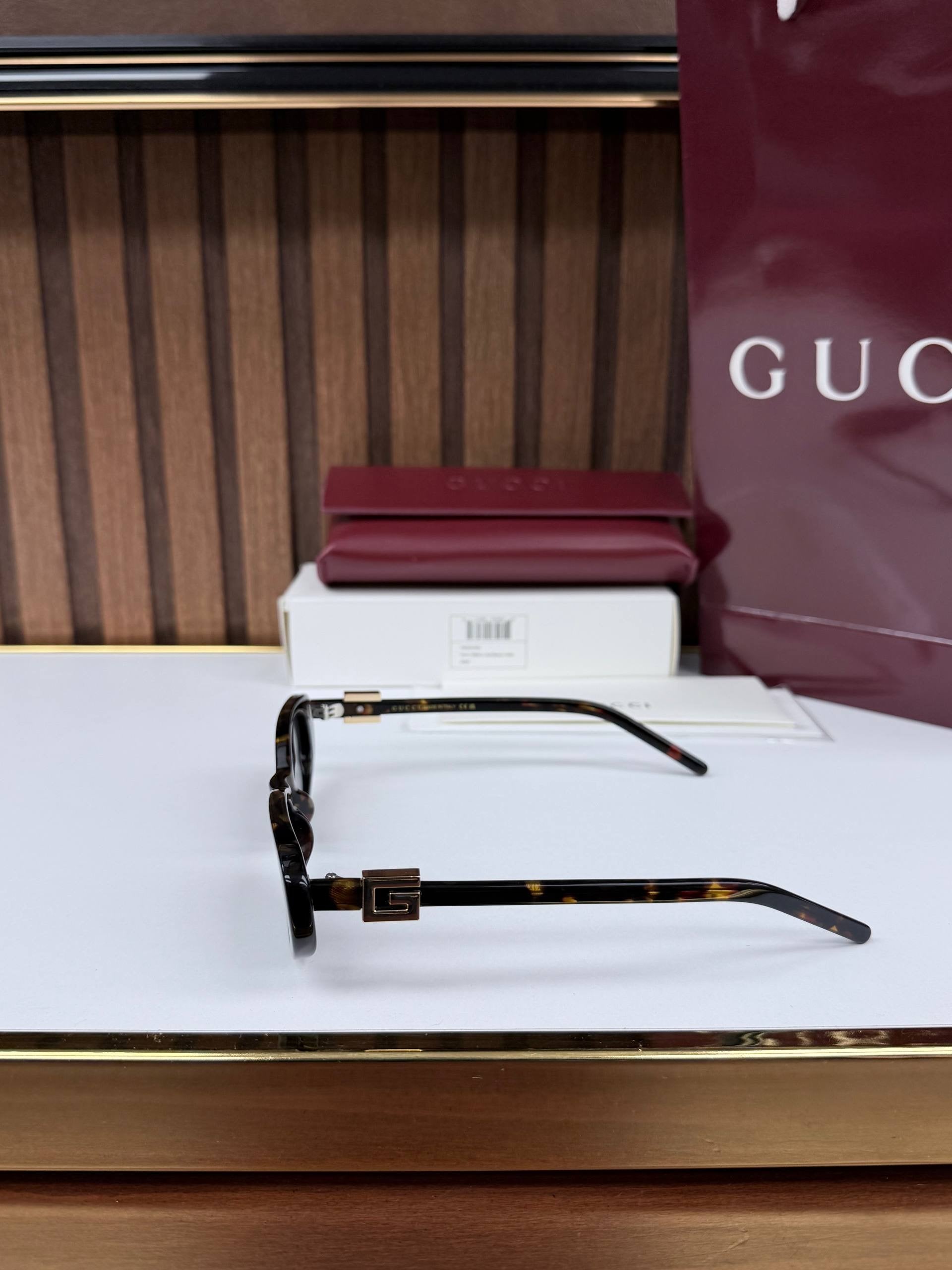 Eyewear Sunglasses