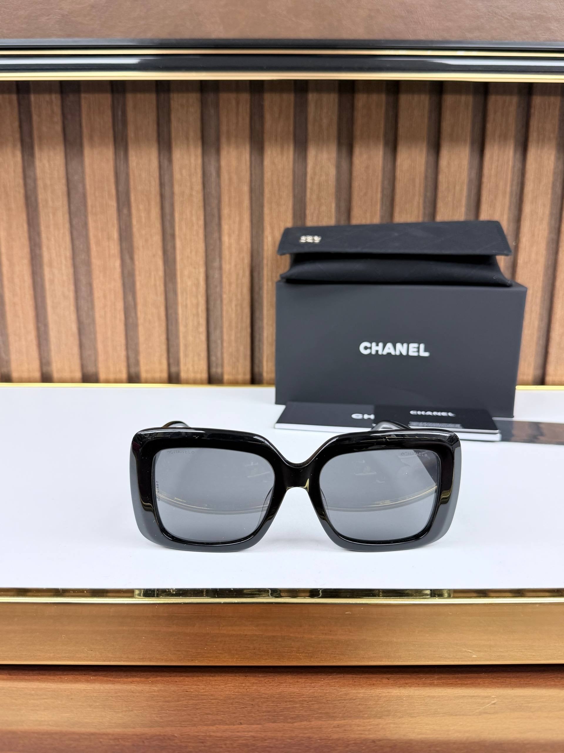 Eyewear Sunglasses