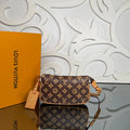 Pochette Accessories