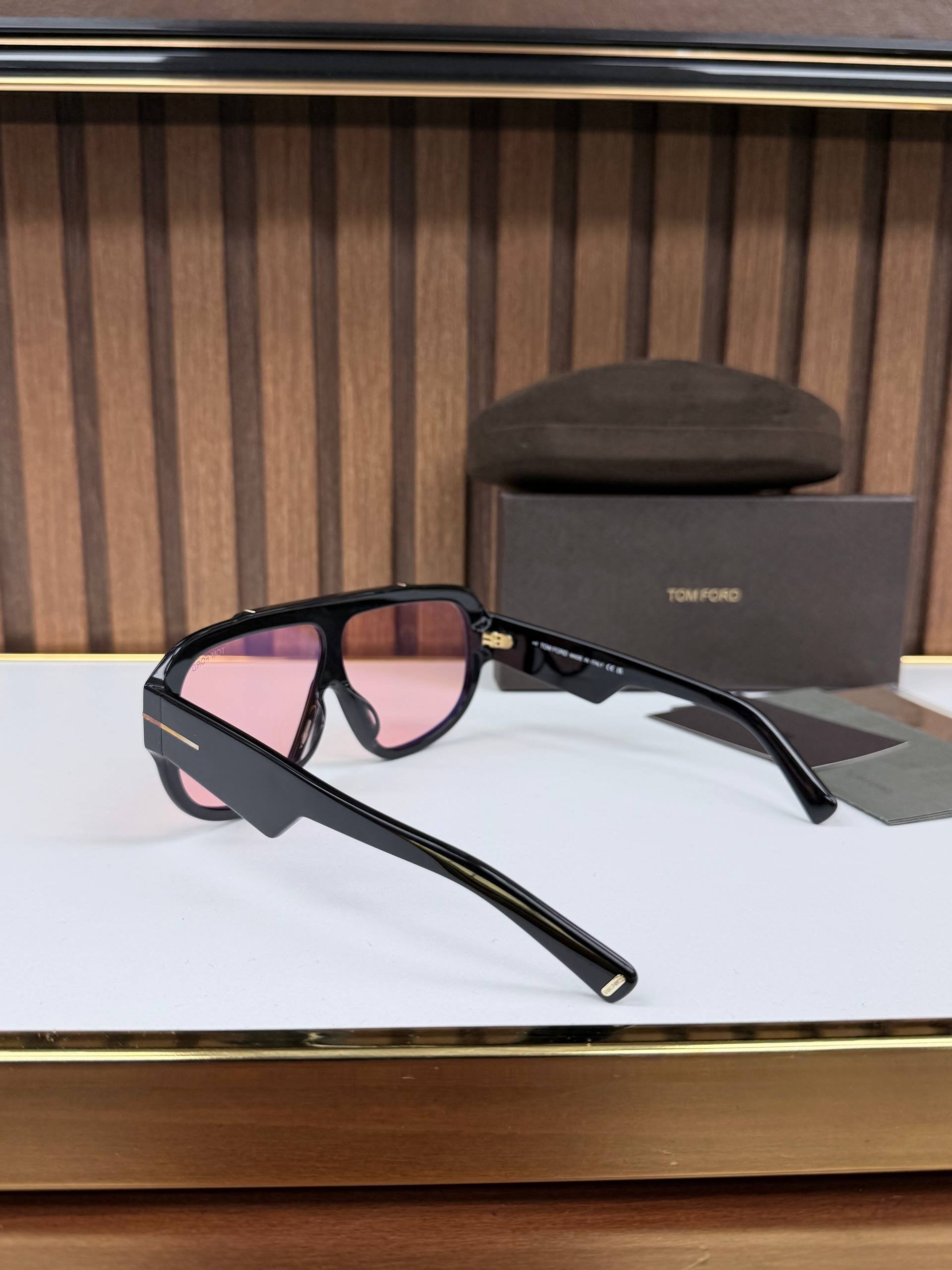Eyewear Sunglasses
