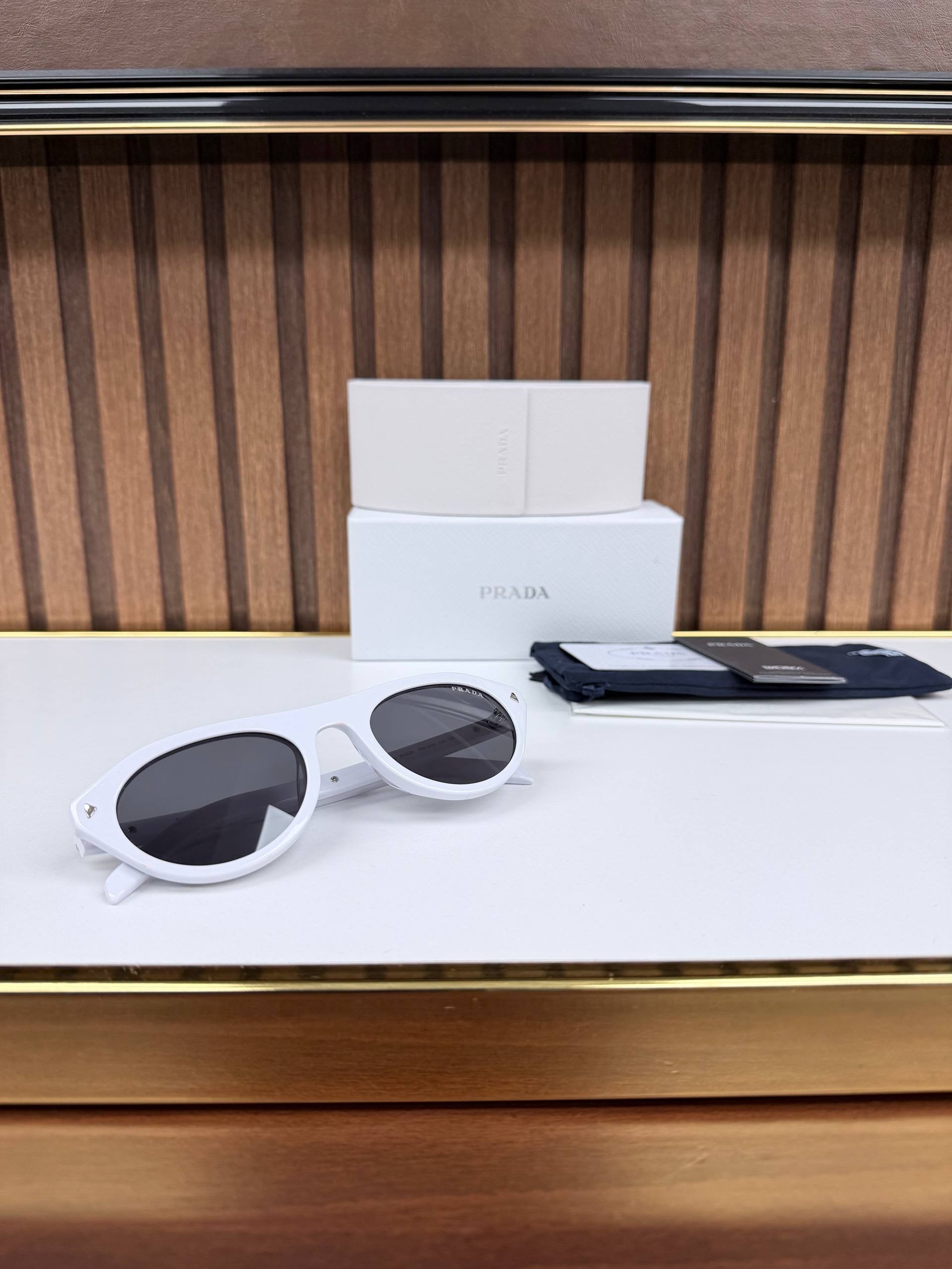 Eyewear Sunglasses
