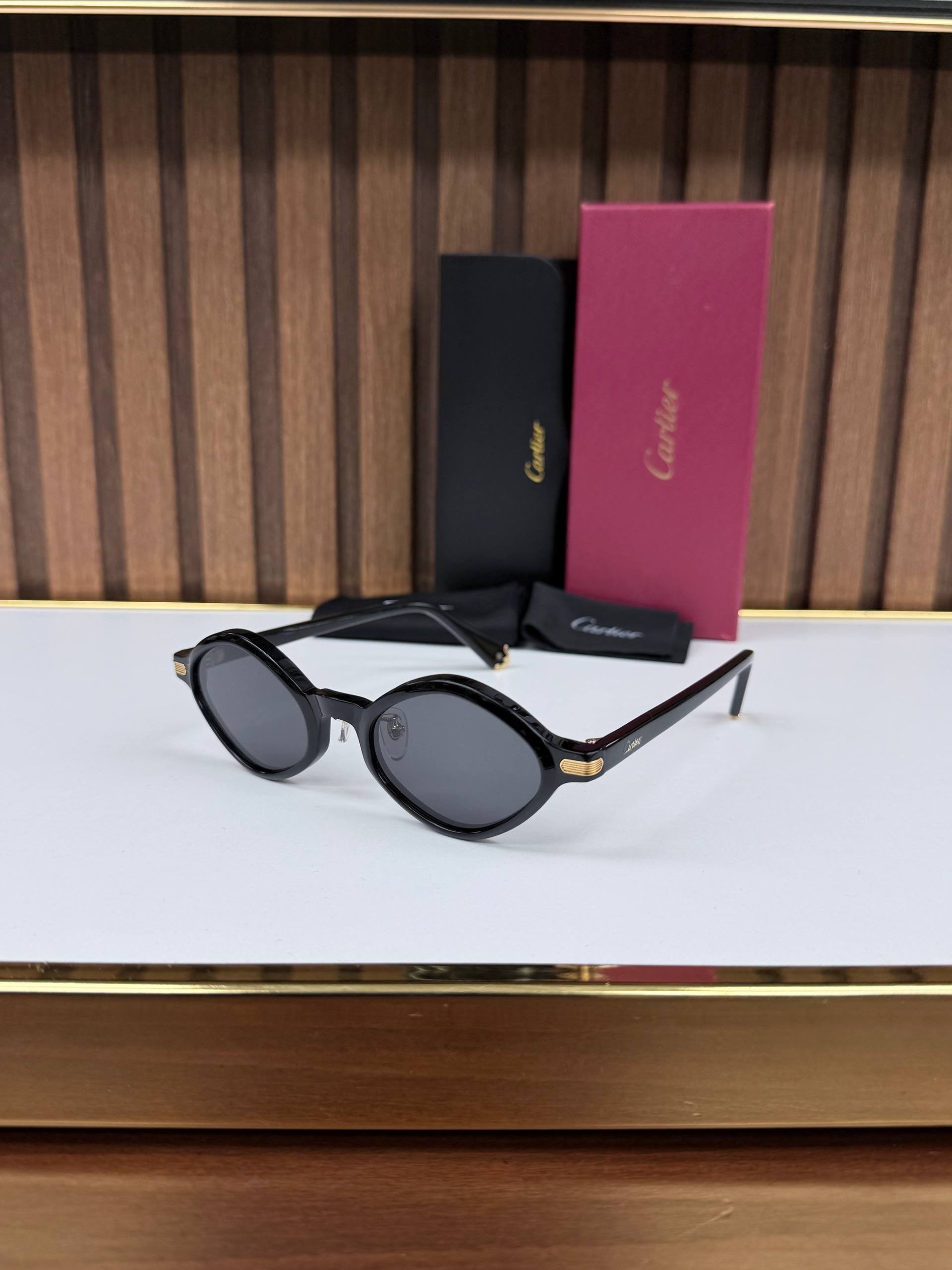 Eyewear Sunglasses