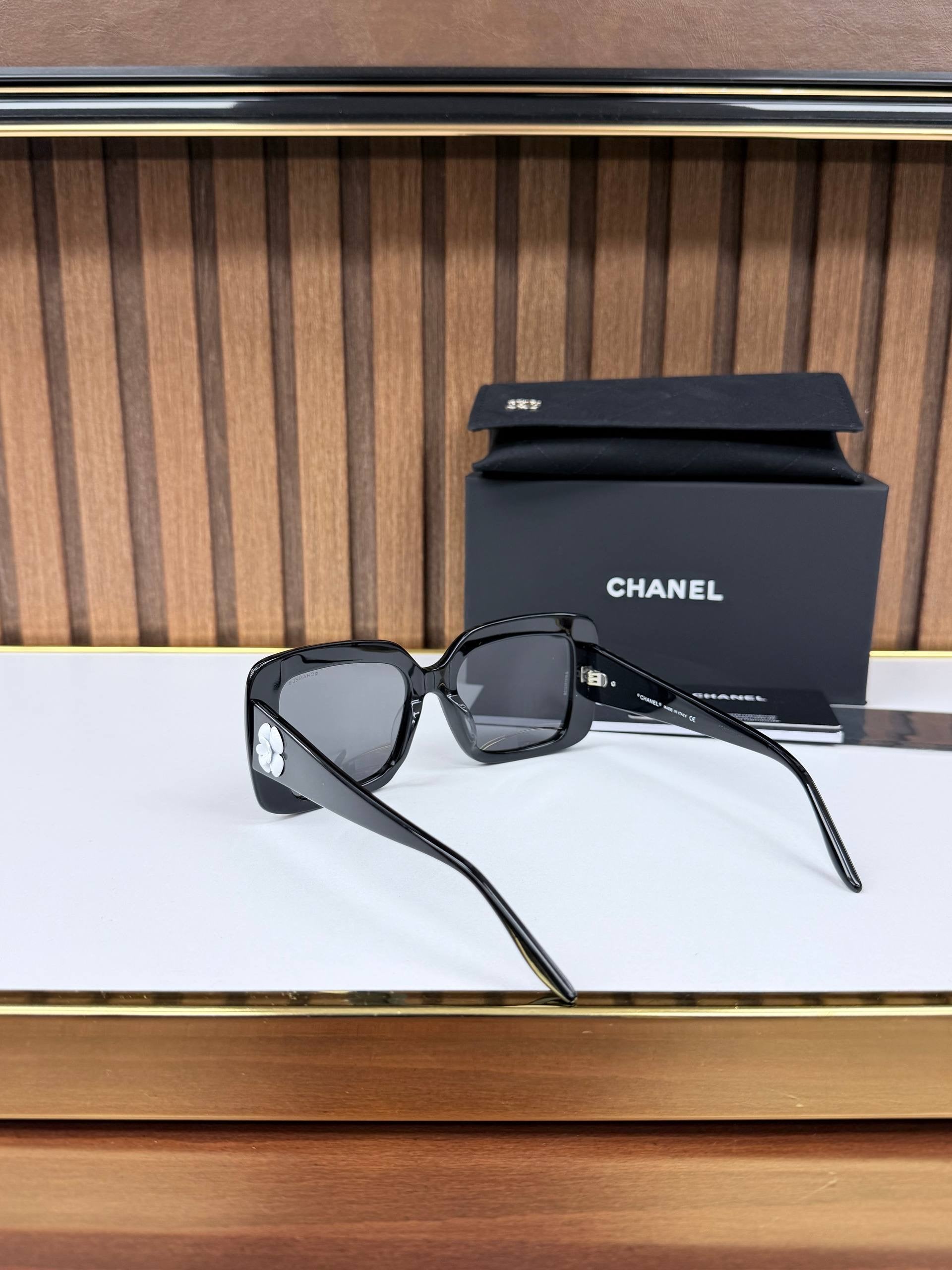 Eyewear Sunglasses