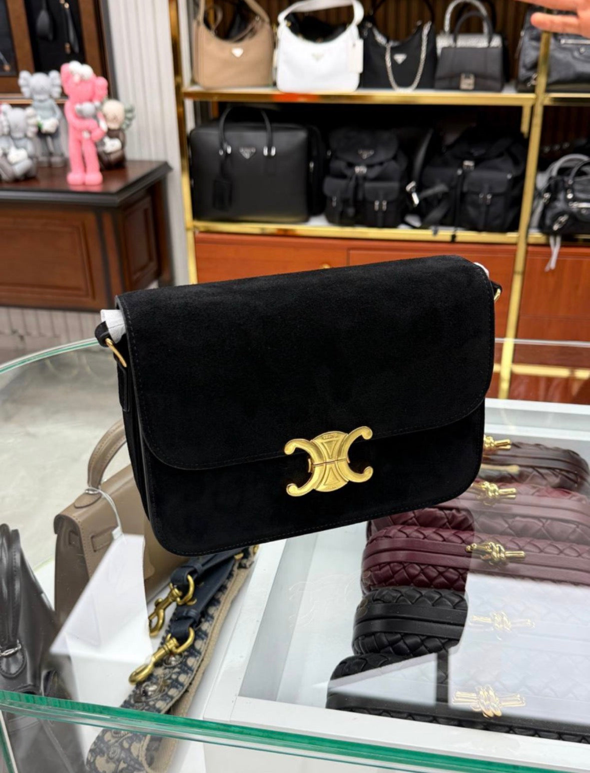 Triomphe Suede