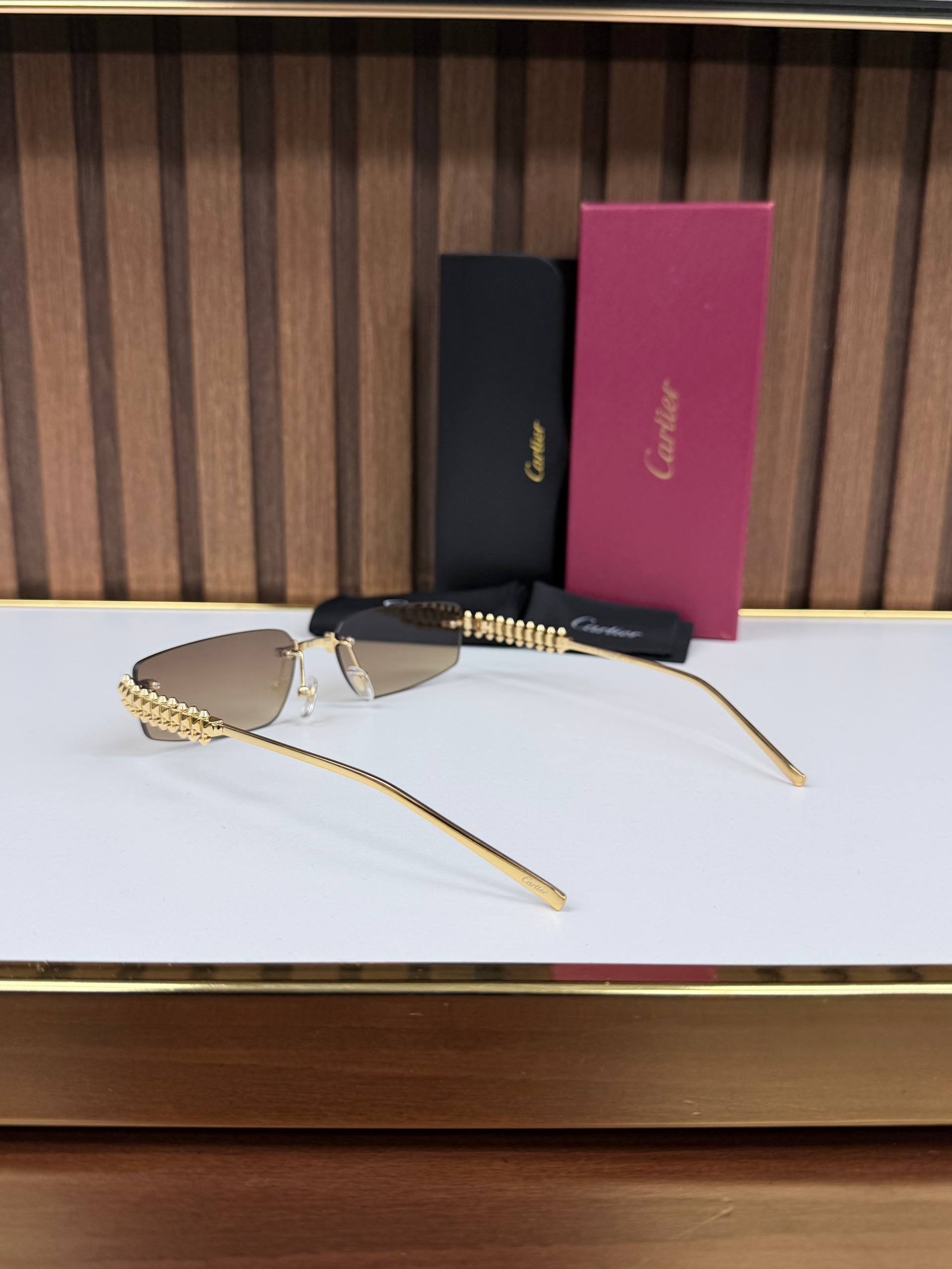 Eyewear Sunglasses