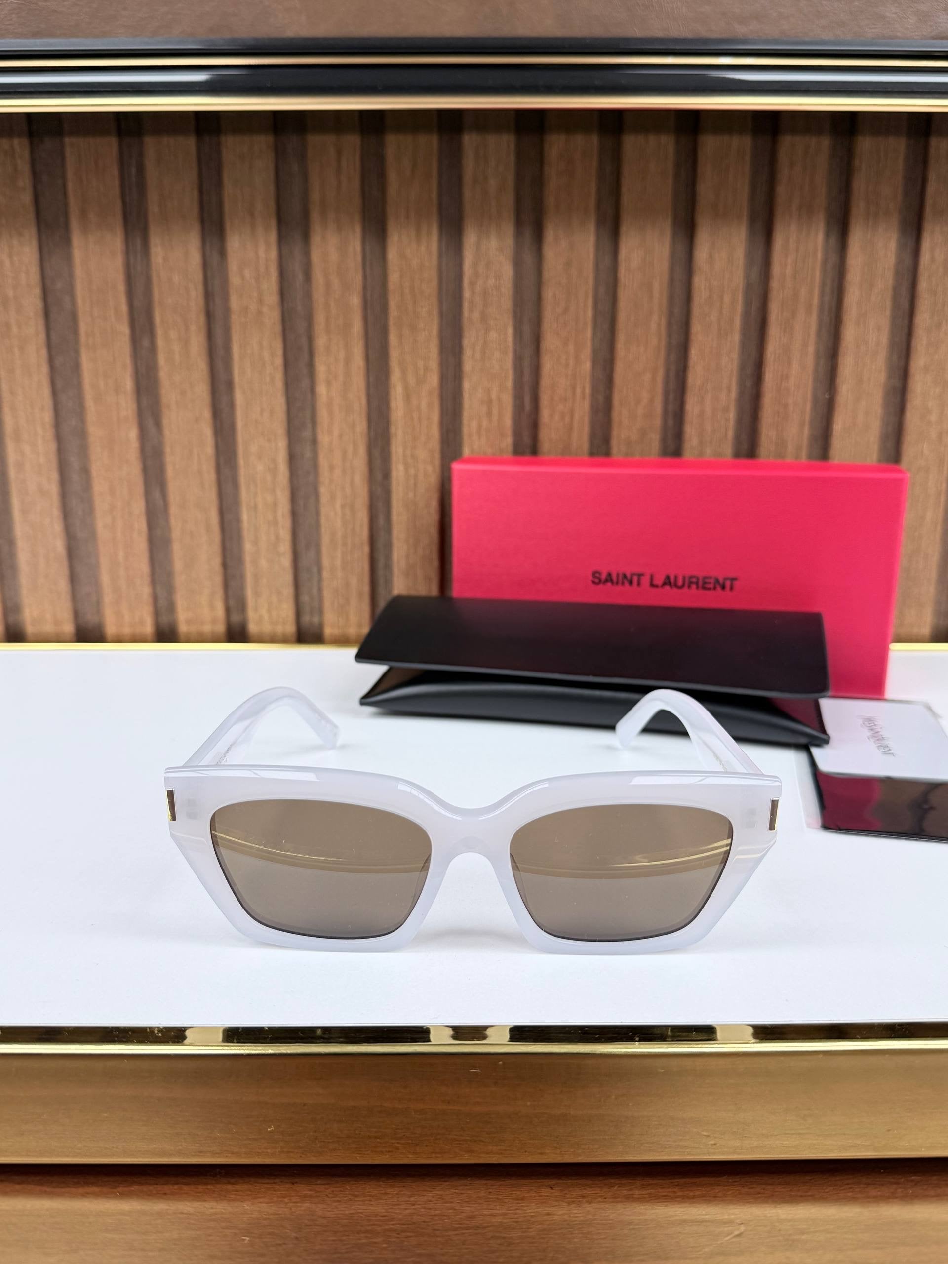 Eyewear Sunglasses