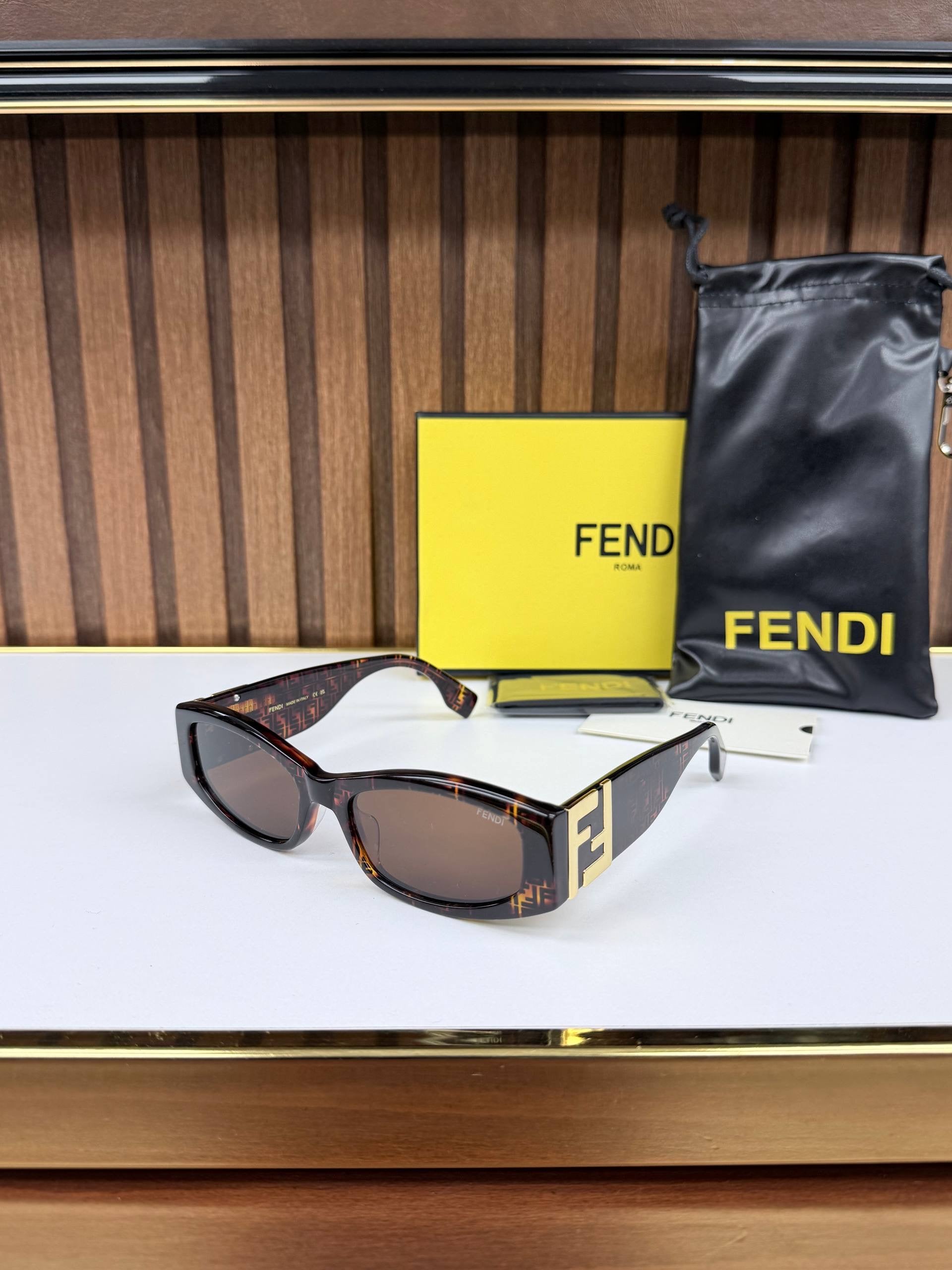 Eyewear Sunglasses