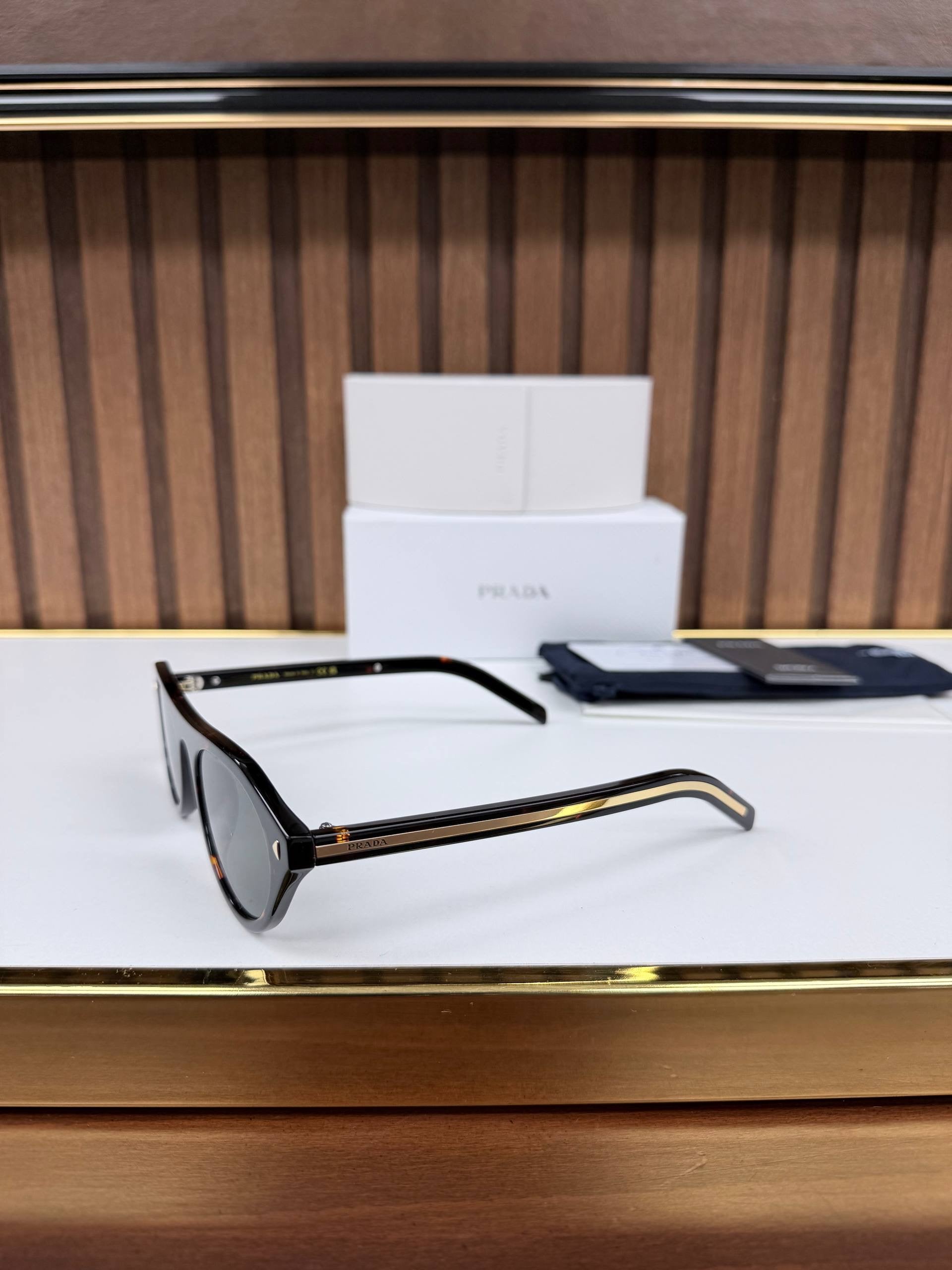 Eyewear Sunglasses