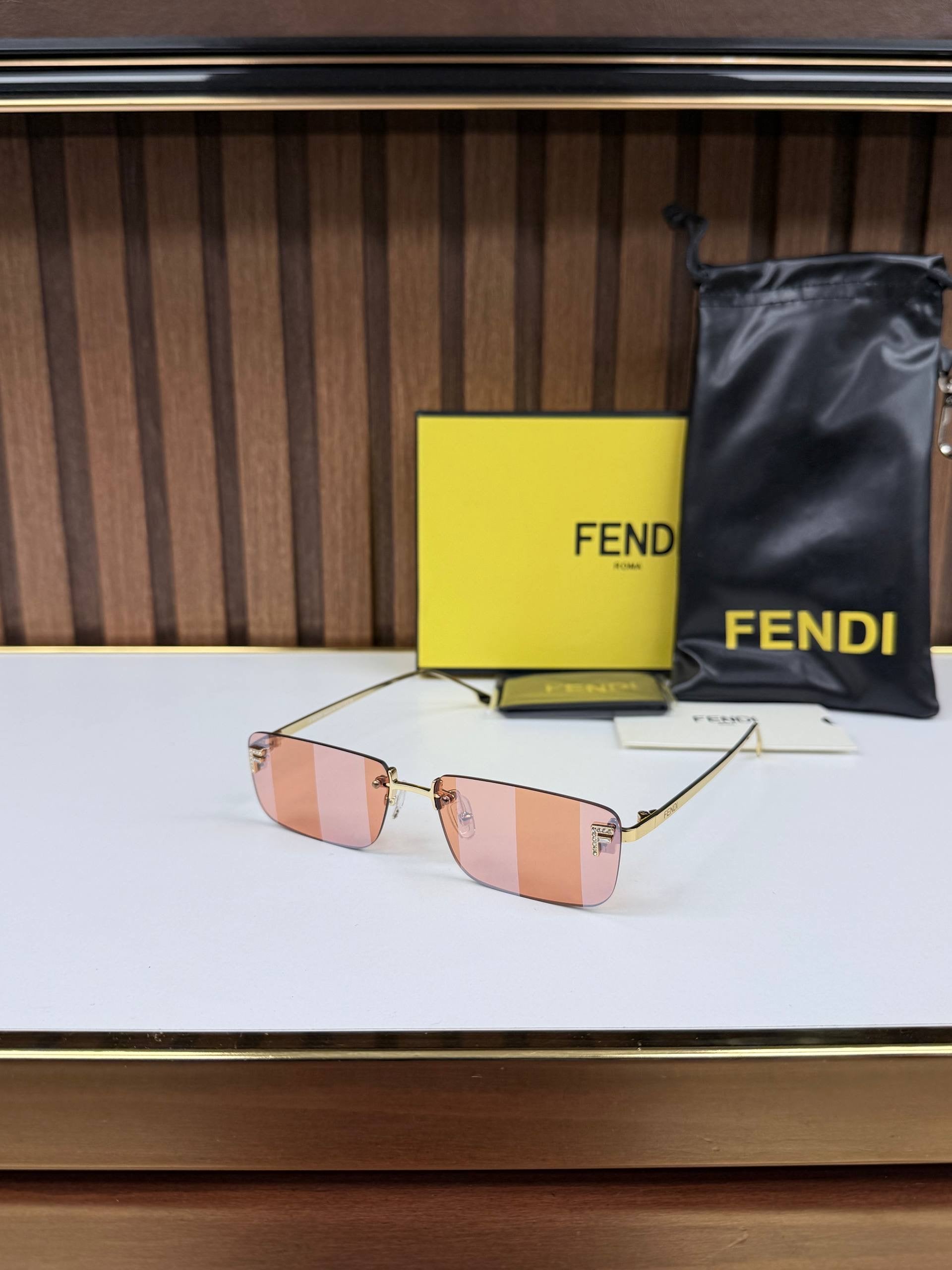 Eyewear Sunglasses