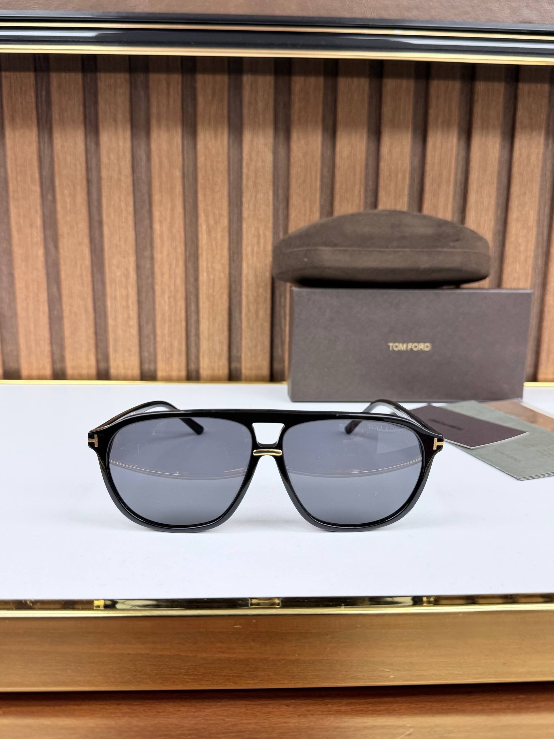 Eyewear Sunglasses
