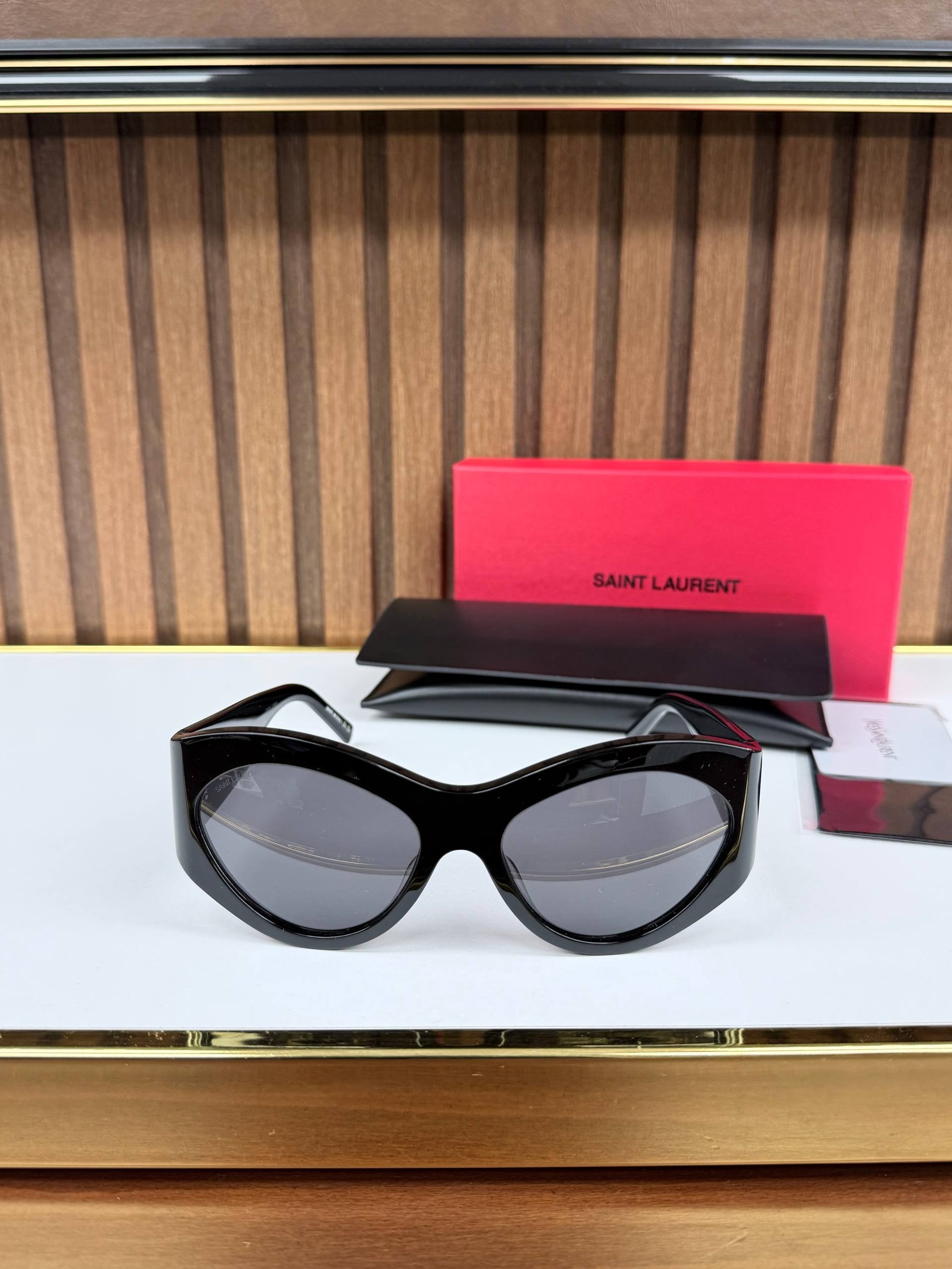 Eyewear Sunglasses