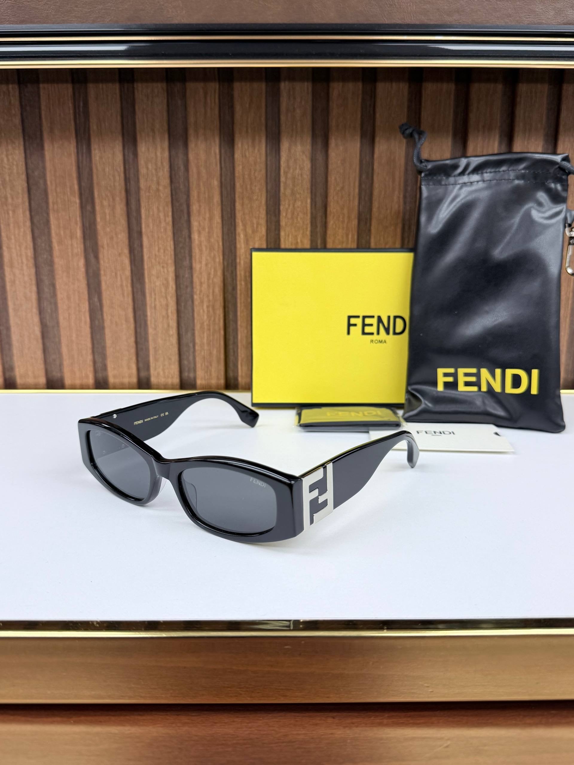 Eyewear Sunglasses
