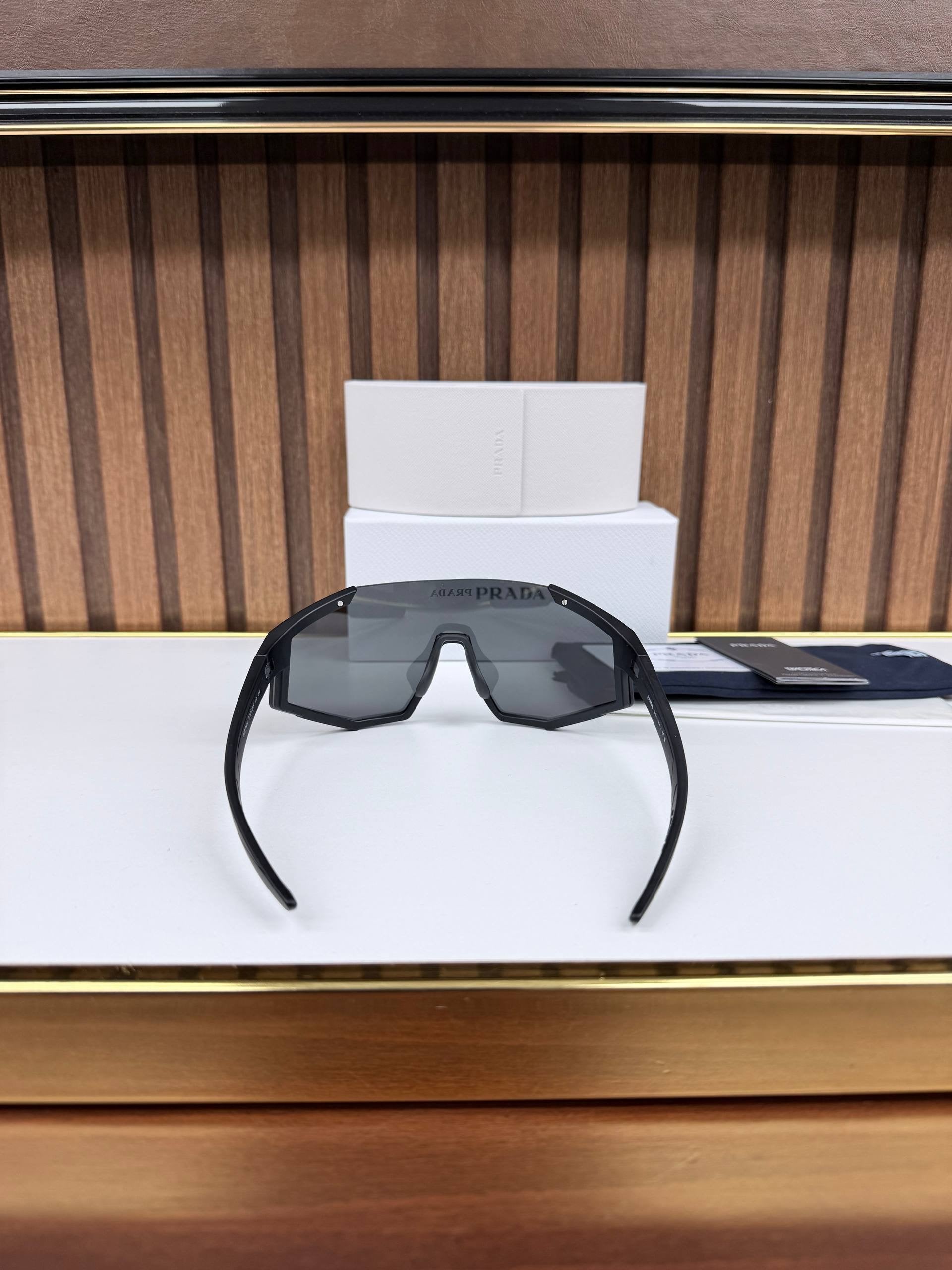 Eyewear Sunglasses