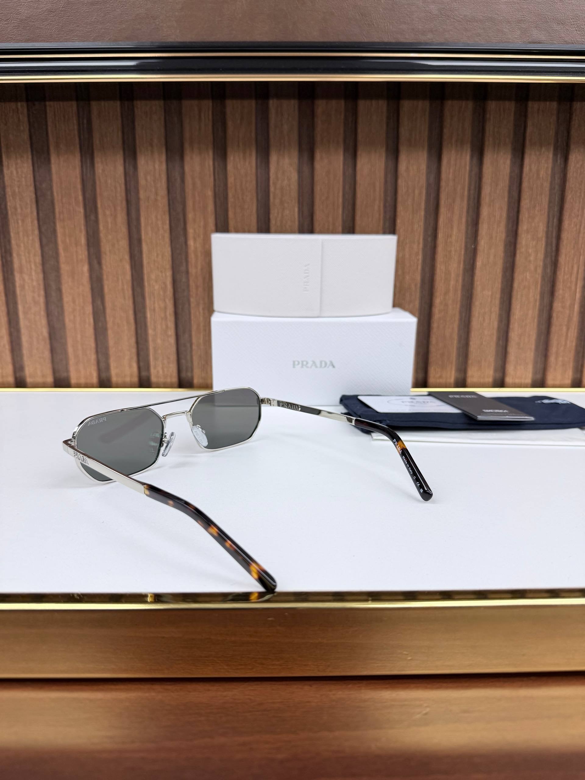 Eyewear Sunglasses