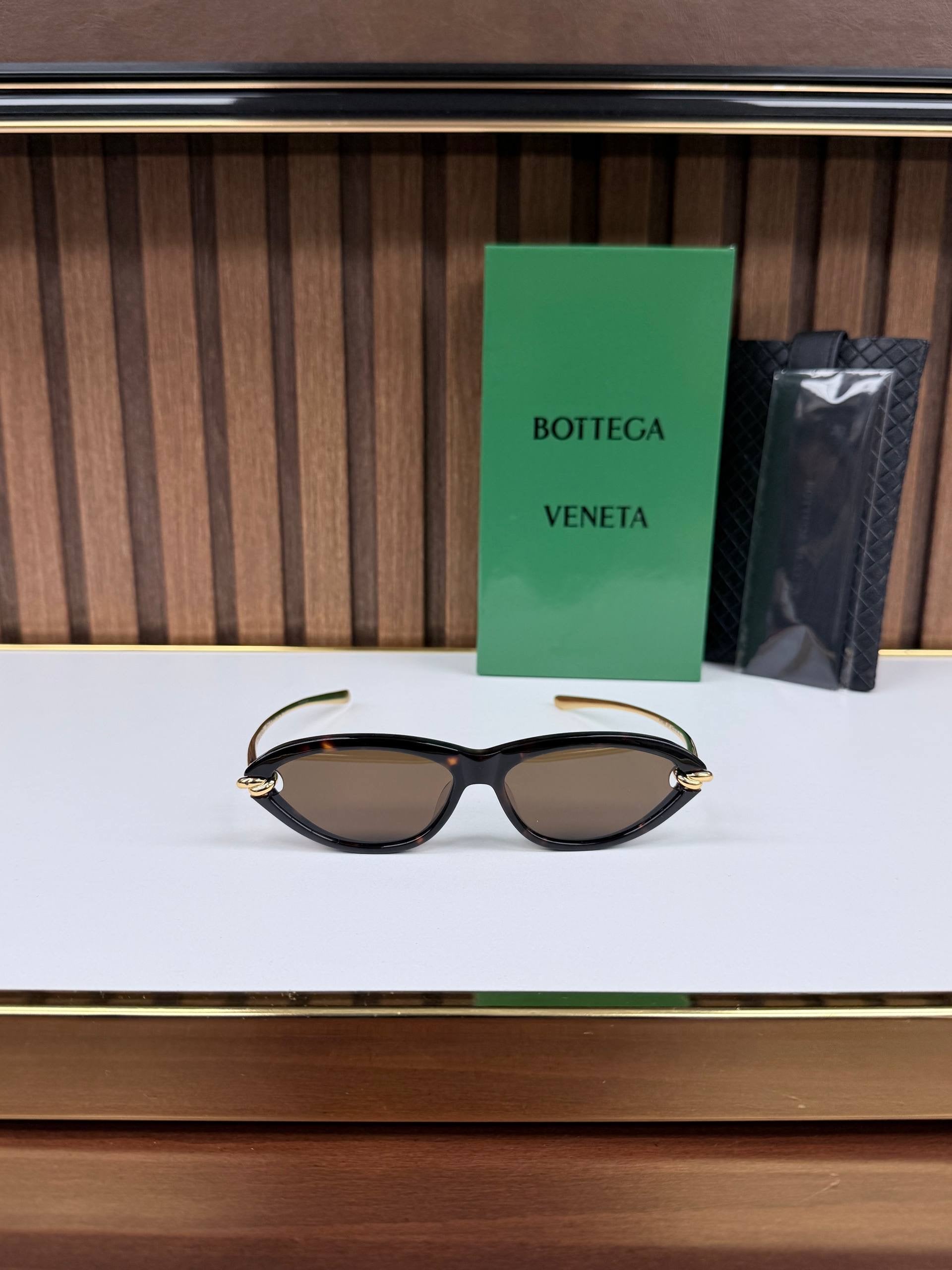 Eyewear Sunglasses