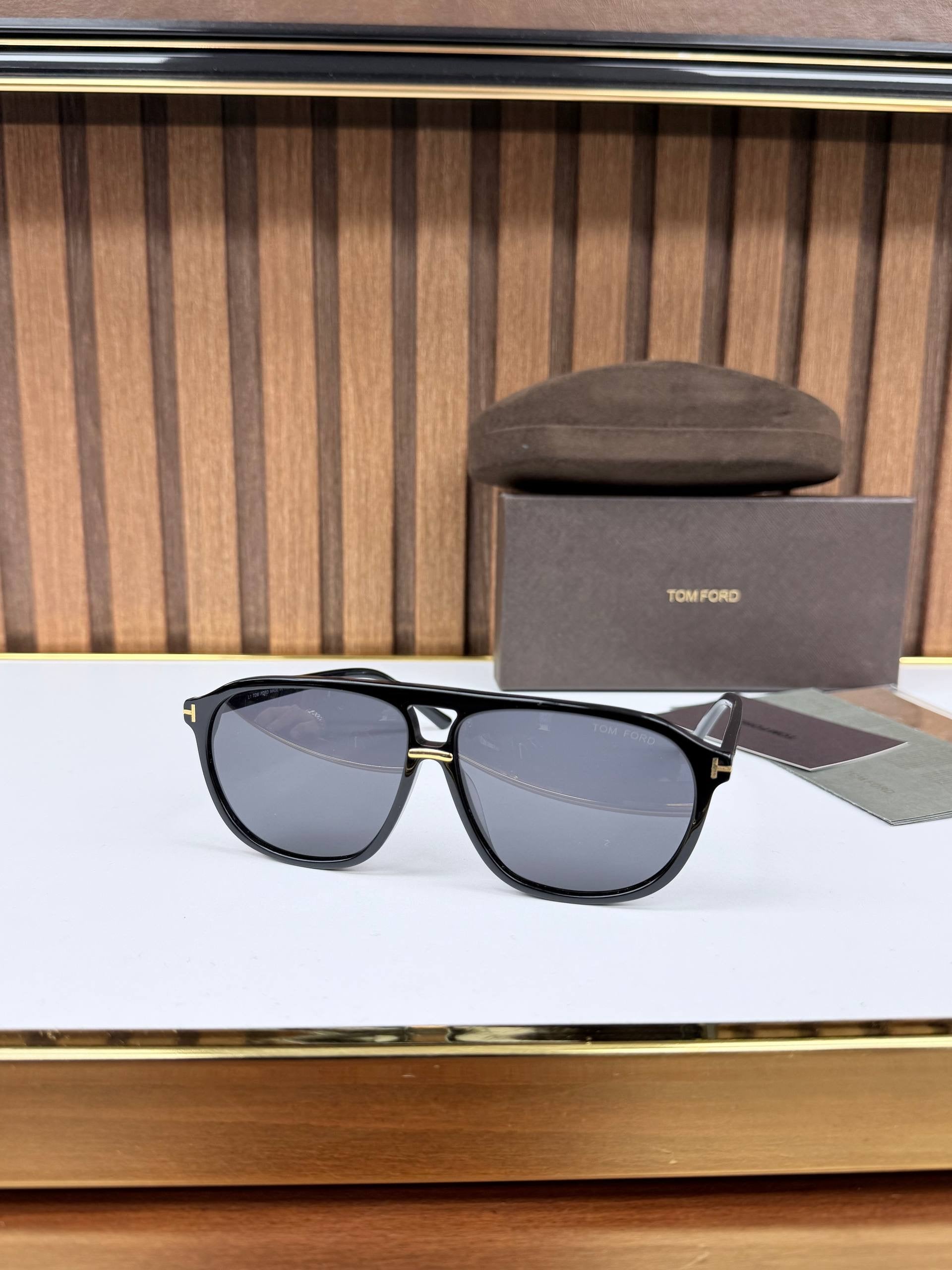Eyewear Sunglasses