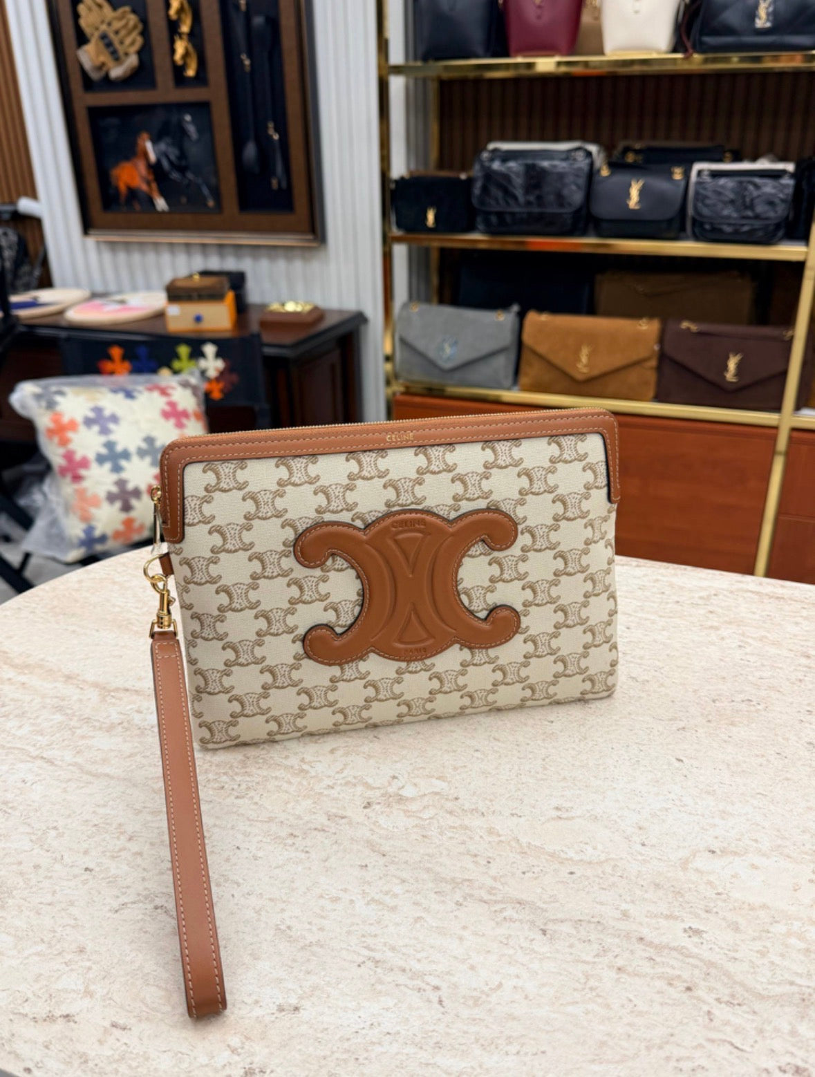 Cuir Triomphe Clutch