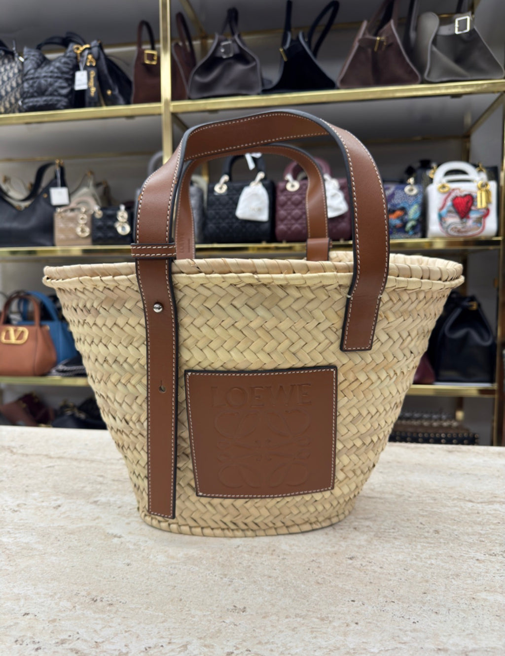 Basket bag in palm leaf and calfskin