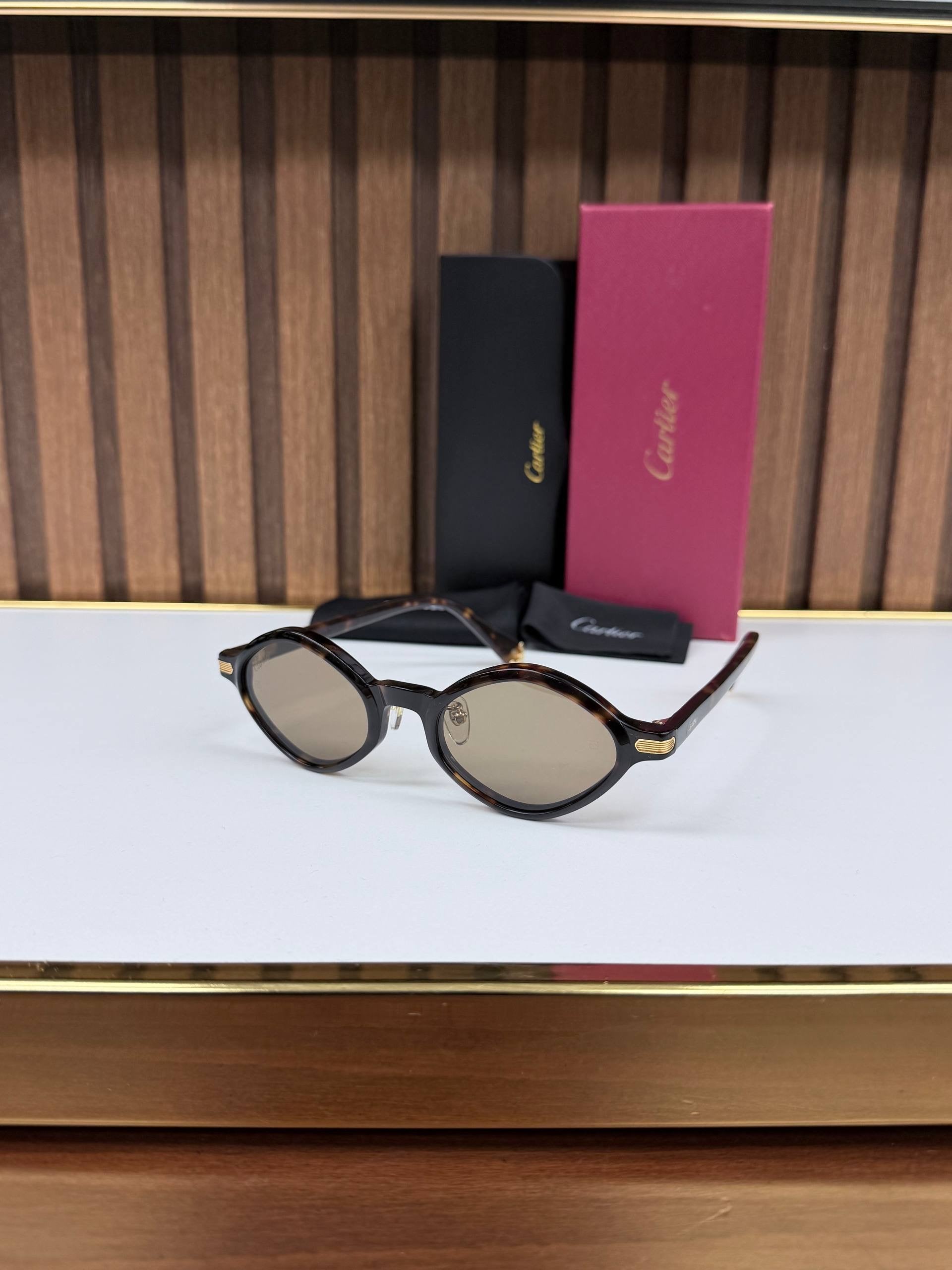 Eyewear Sunglasses