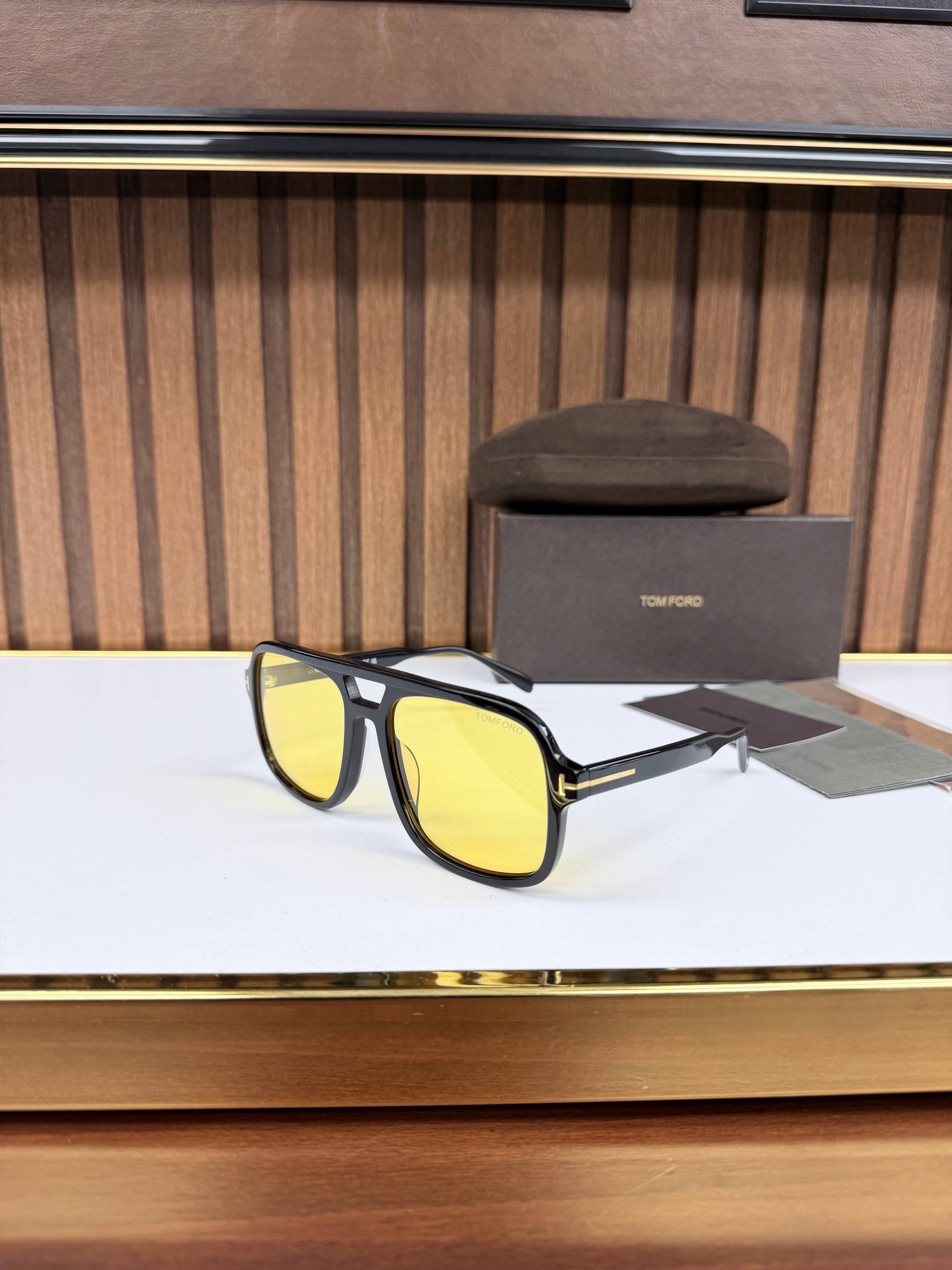 Eyewear Sunglasses
