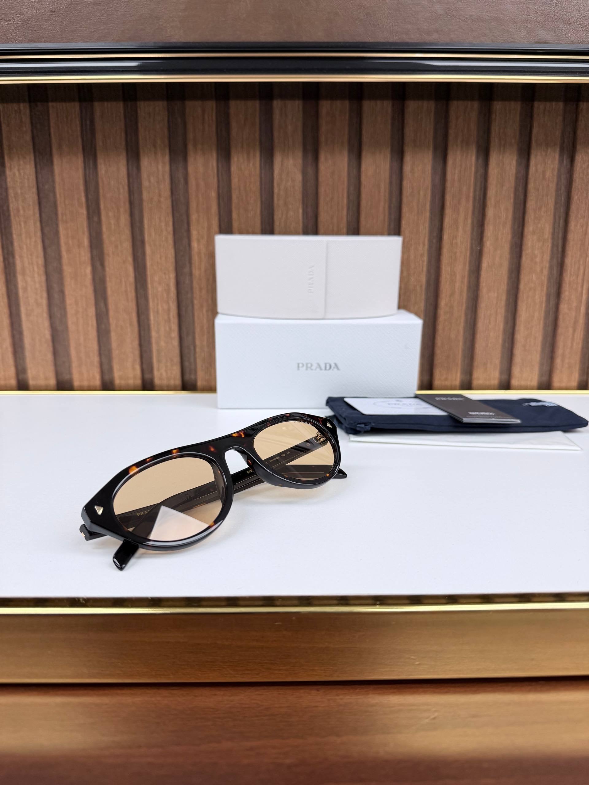 Eyewear Sunglasses
