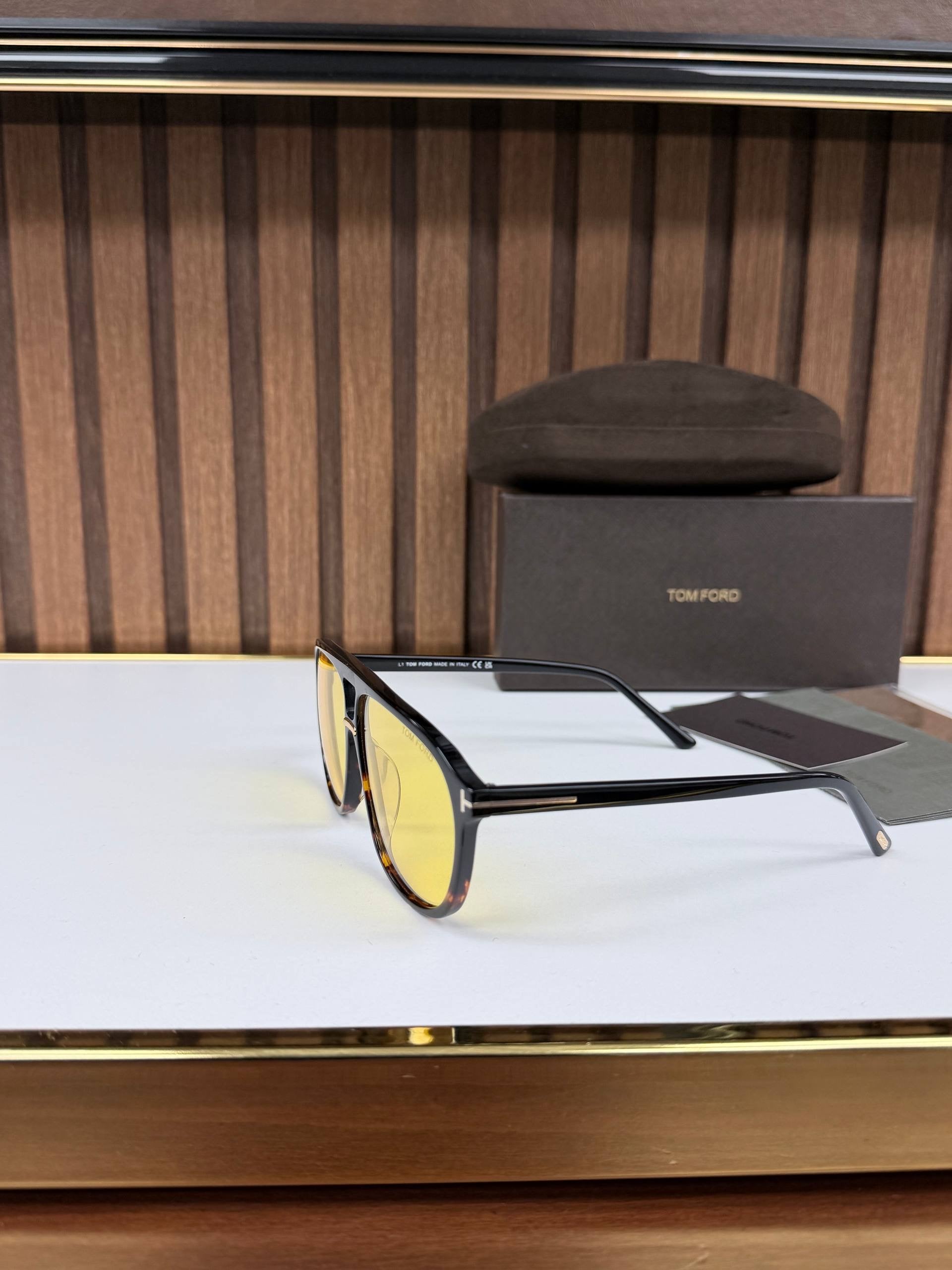 Eyewear Sunglasses