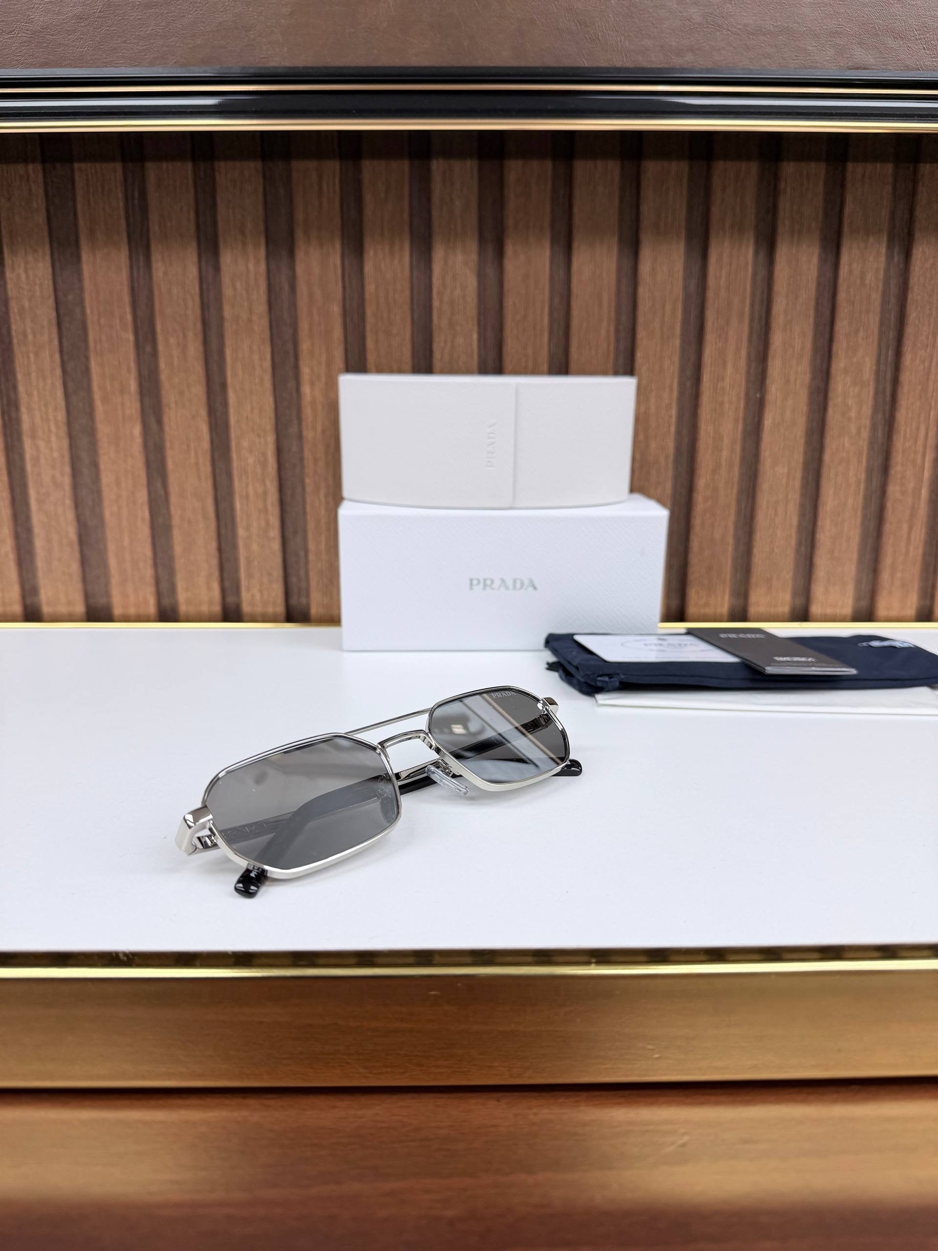 Eyewear Sunglasses