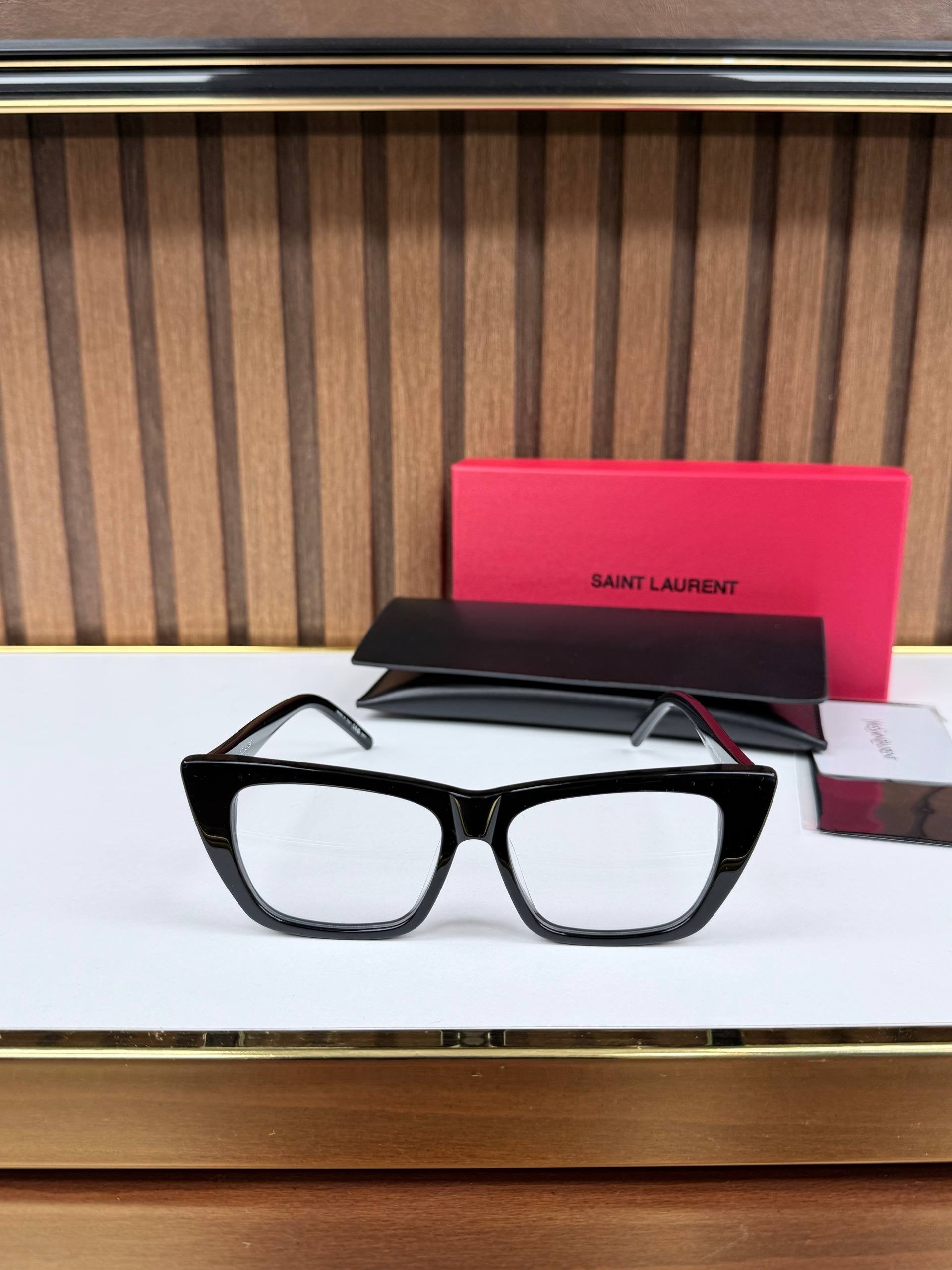 Eyewear Sunglasses
