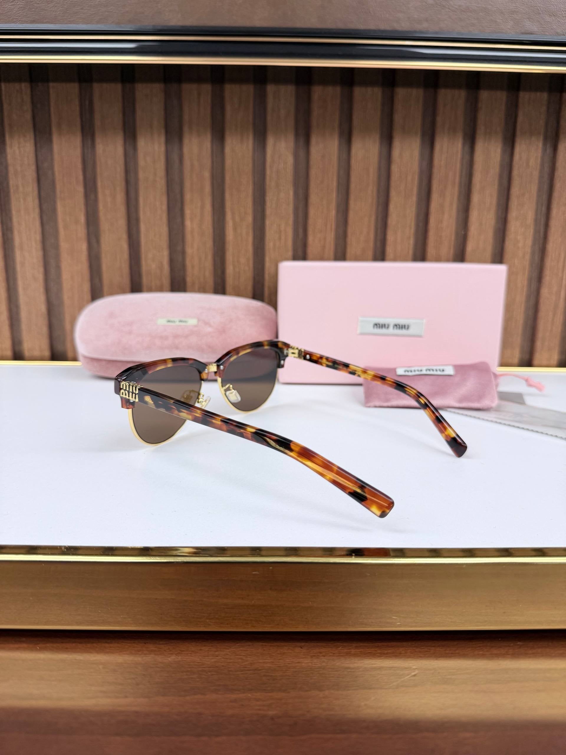 Eyewear Sunglasses