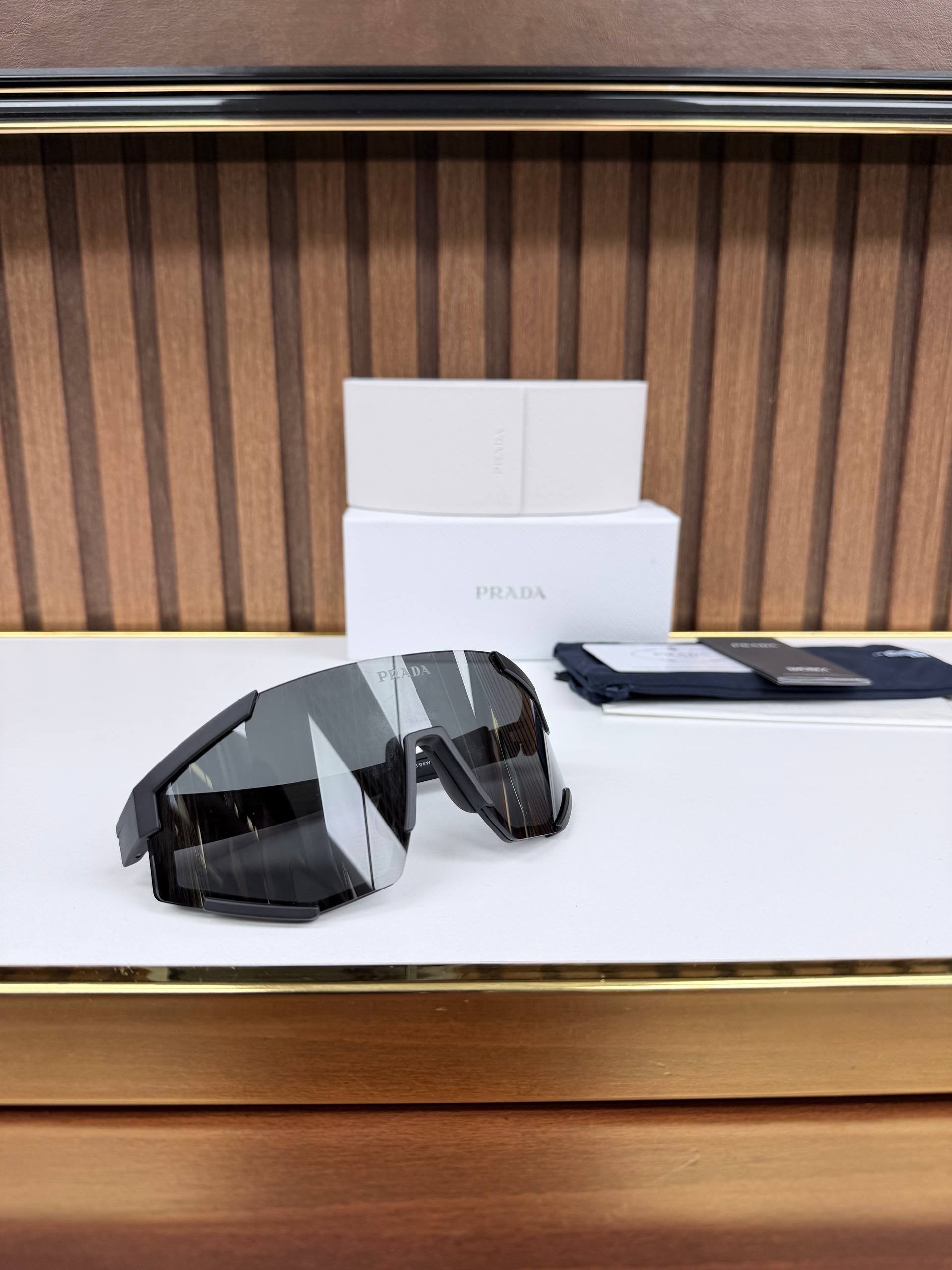 Eyewear Sunglasses