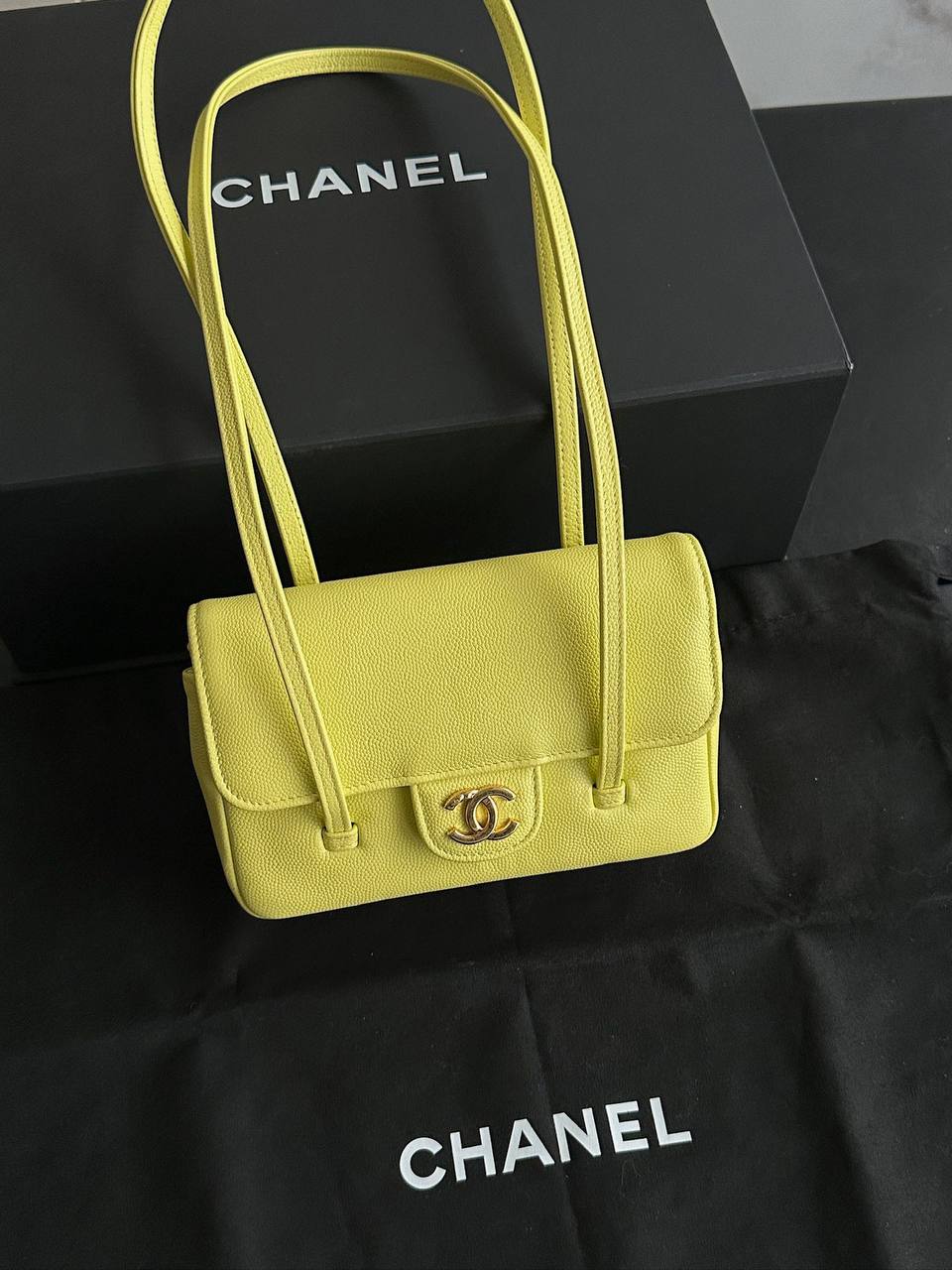 Leather Strap Clutch  11,5x17x5 cm